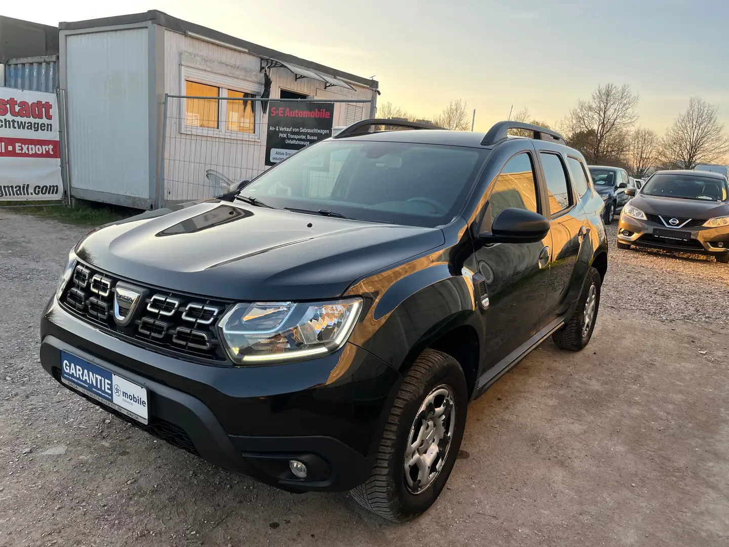 Dacia Duster (STEUERKETTE NEU) NAVI+KAMERA+AHK+SHZ Noir - 1