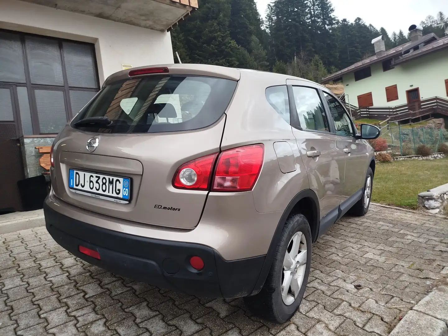 Nissan Qashqai 2.0 dci Acenta 4x4 - 2
