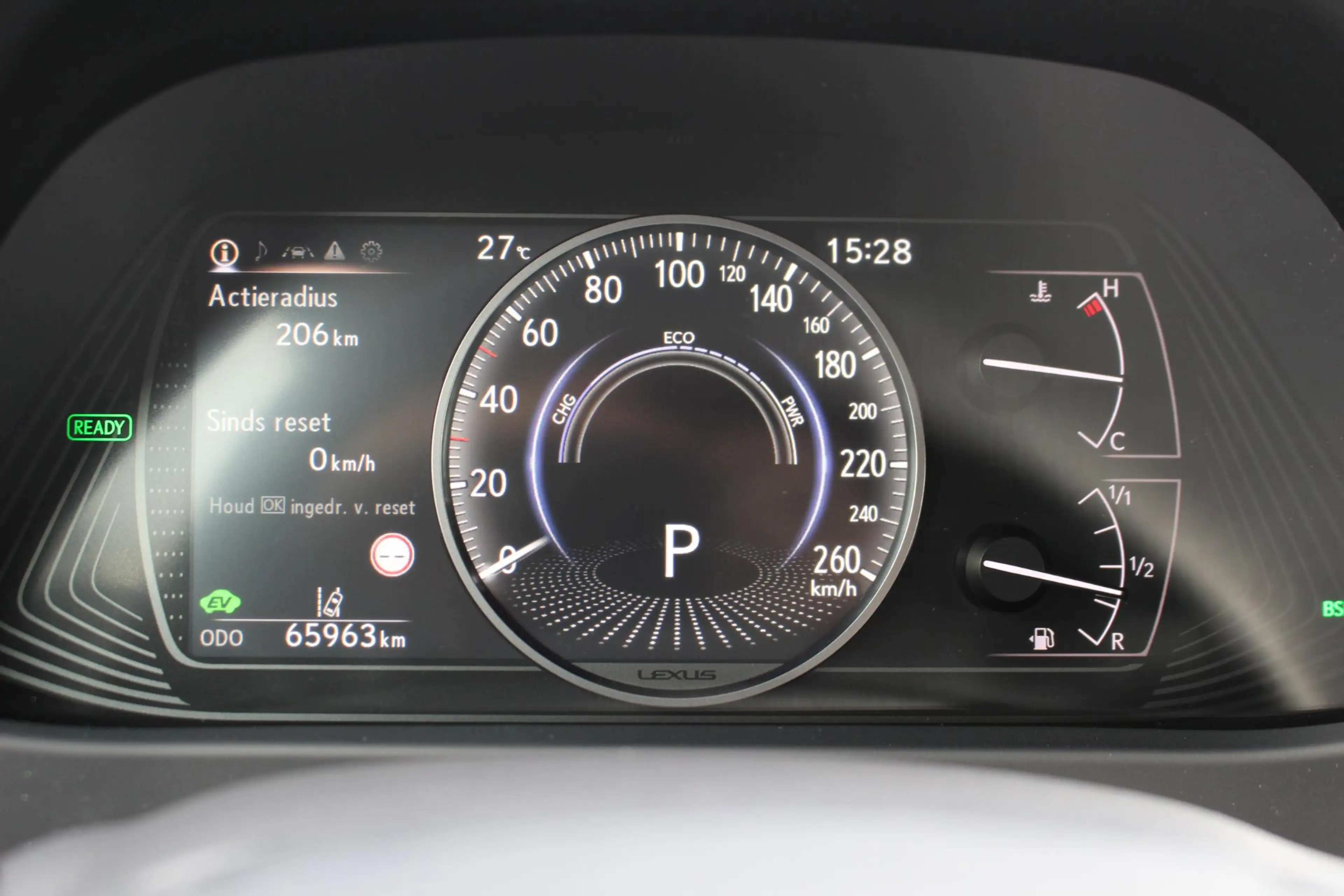 Lexus UX 250h Preference Line 1e EIGENAAR NL-AUTO — photo 18