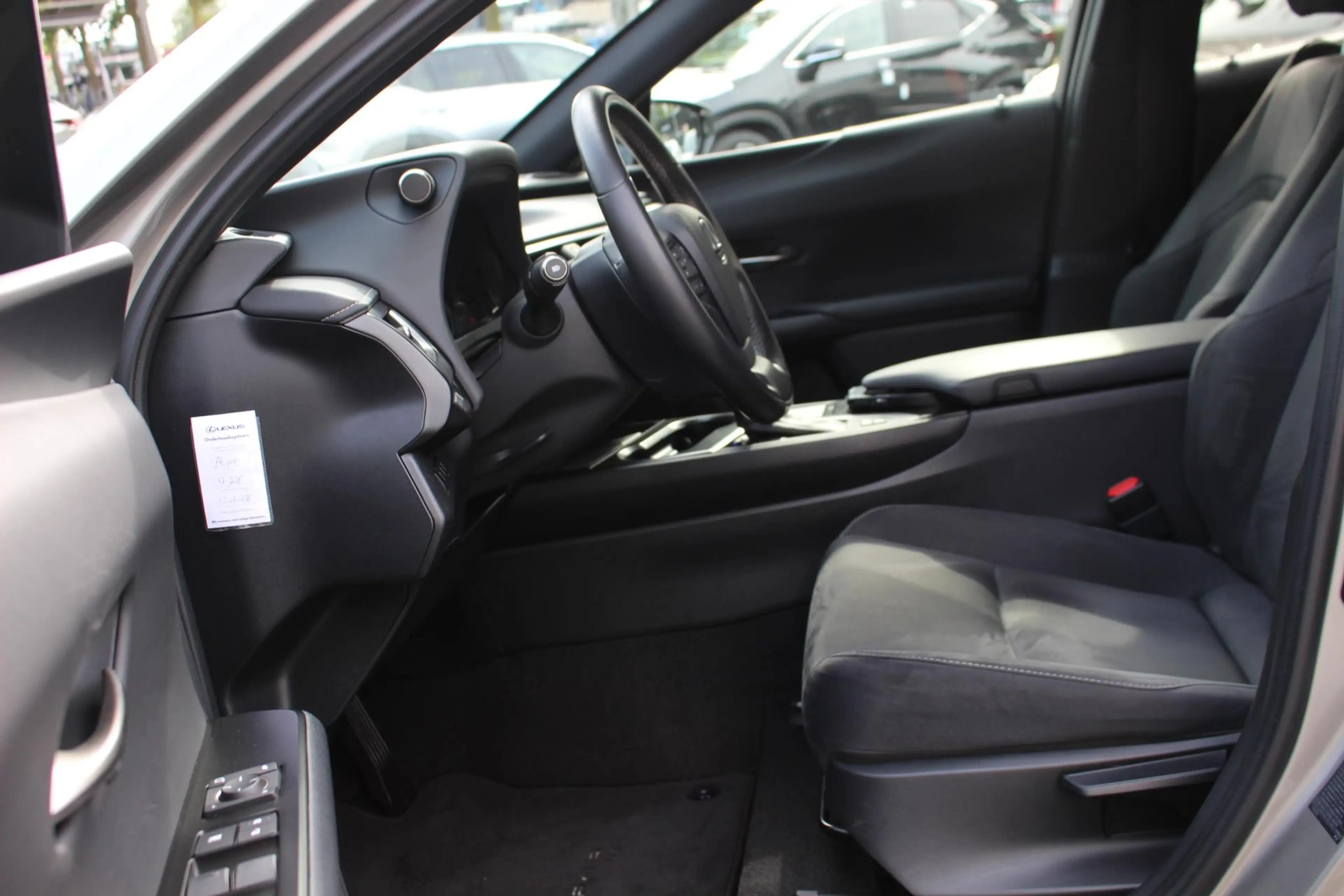 Lexus UX 250h Preference Line 1e EIGENAAR NL-AUTO — photo 10