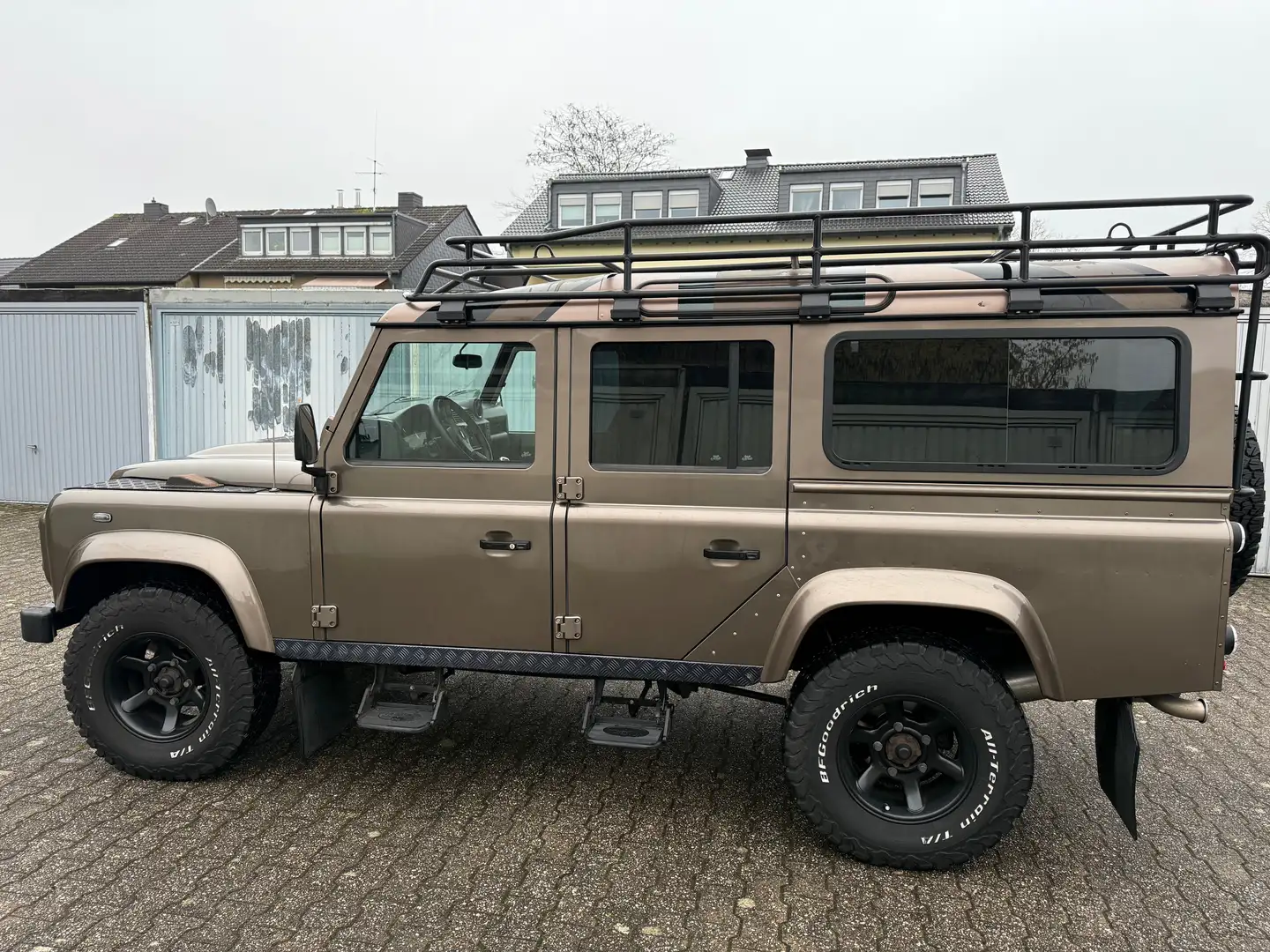 Land Rover Defender Defender 110 DPF Station Wagon Rough II Braun - 2