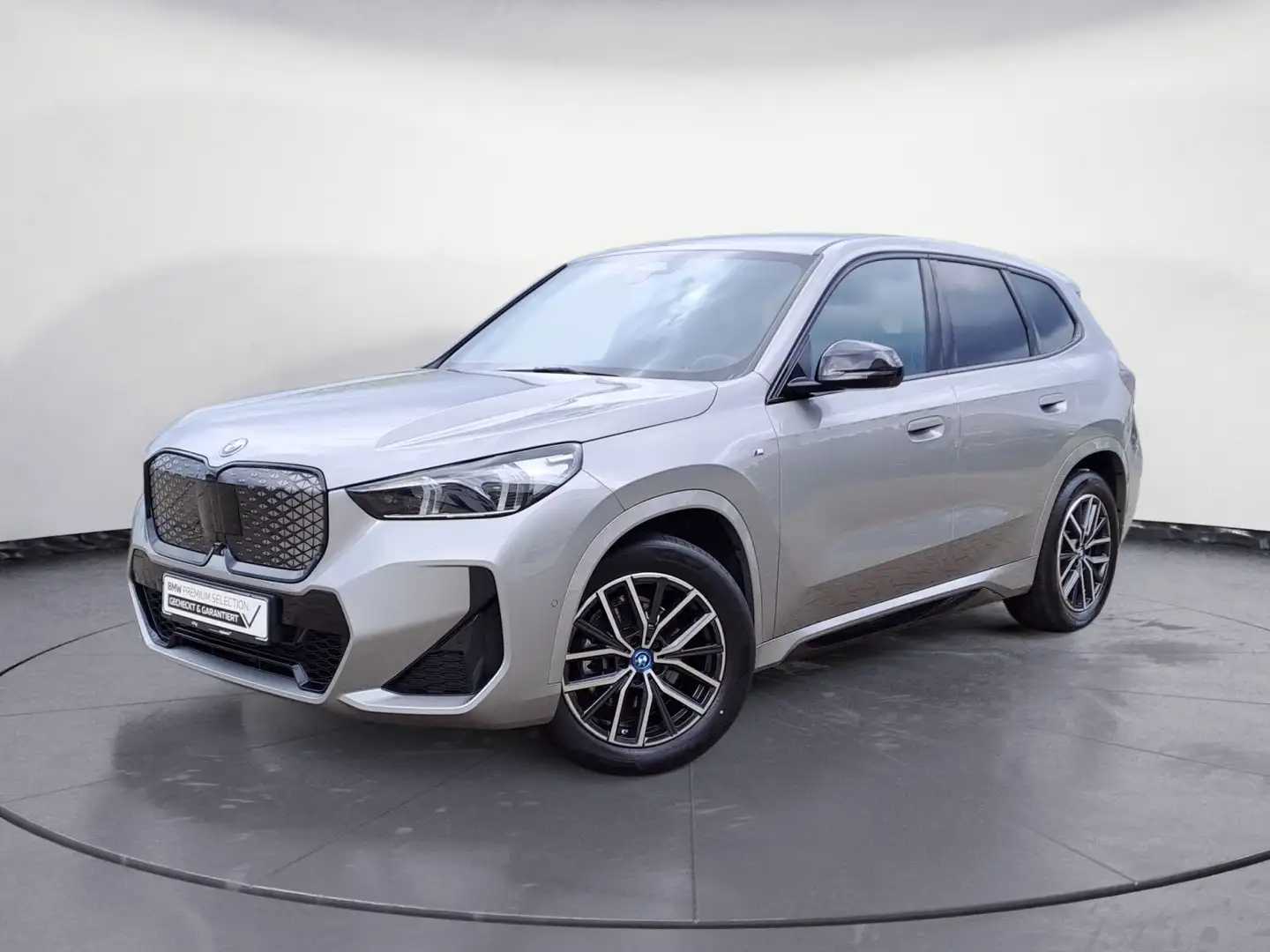 BMW iX1 eDrive20 M Sport Head-Up AHK ACC AHK HiFi Zilver - 2