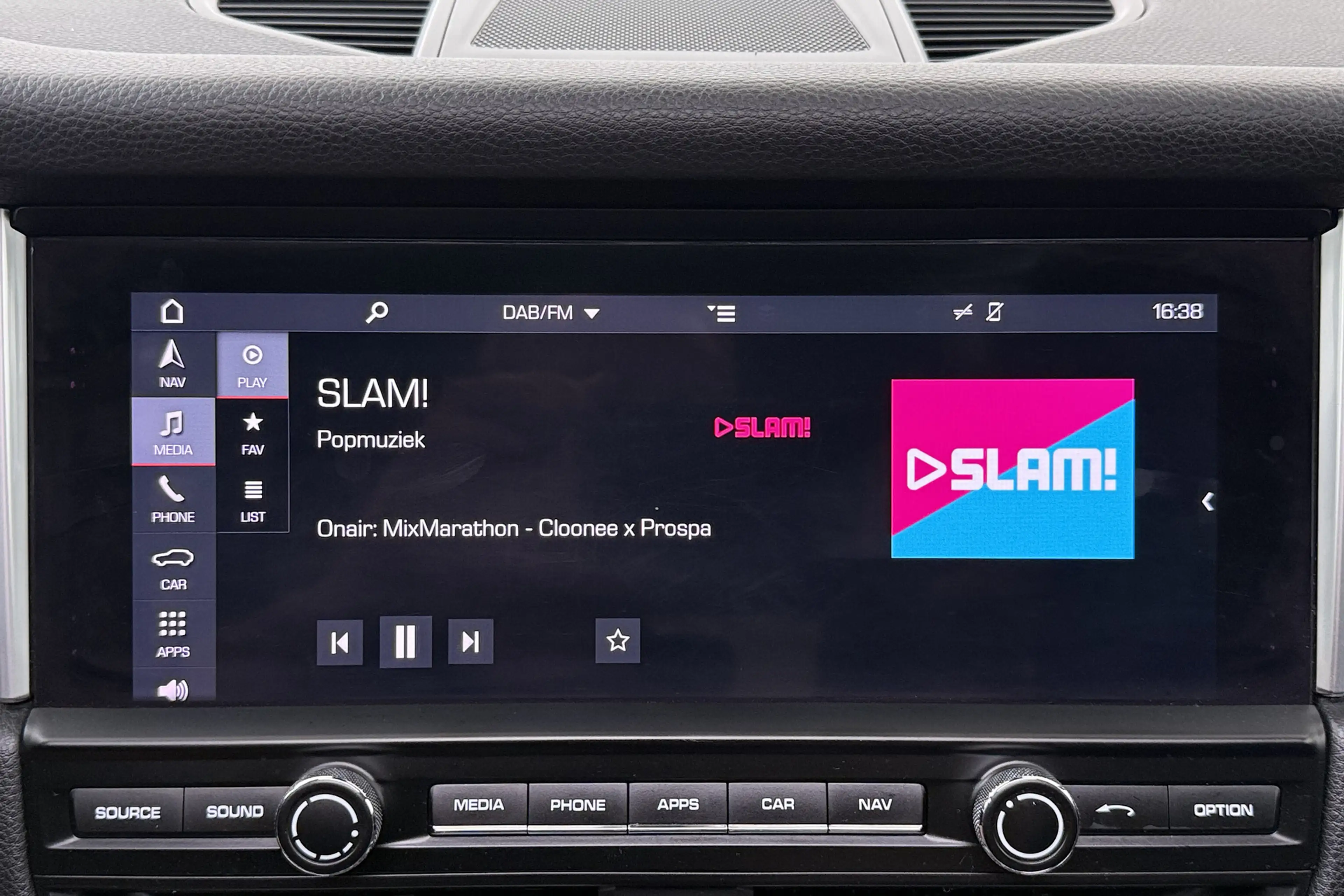 Porsche Macan 2.0 Pano-dak Luchvering 21'LMV Camera BOSE LED — photo 31