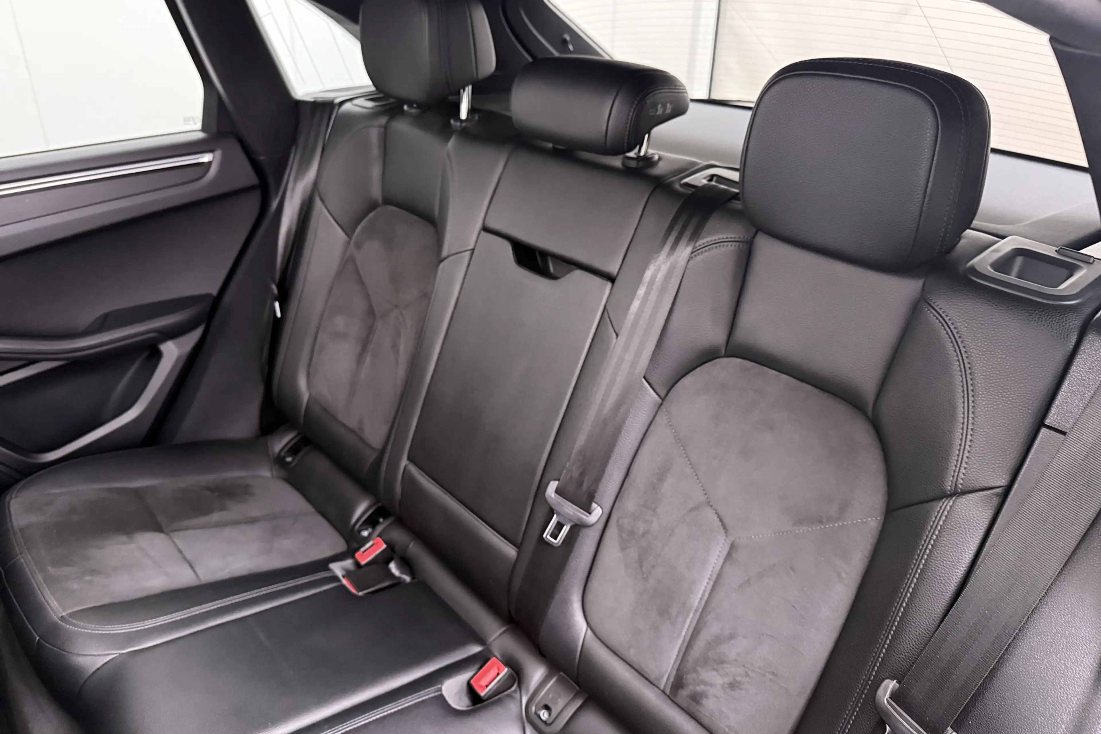 Porsche Macan 2.0 Pano-dak Luchvering 21'LMV Camera BOSE LED — photo 12