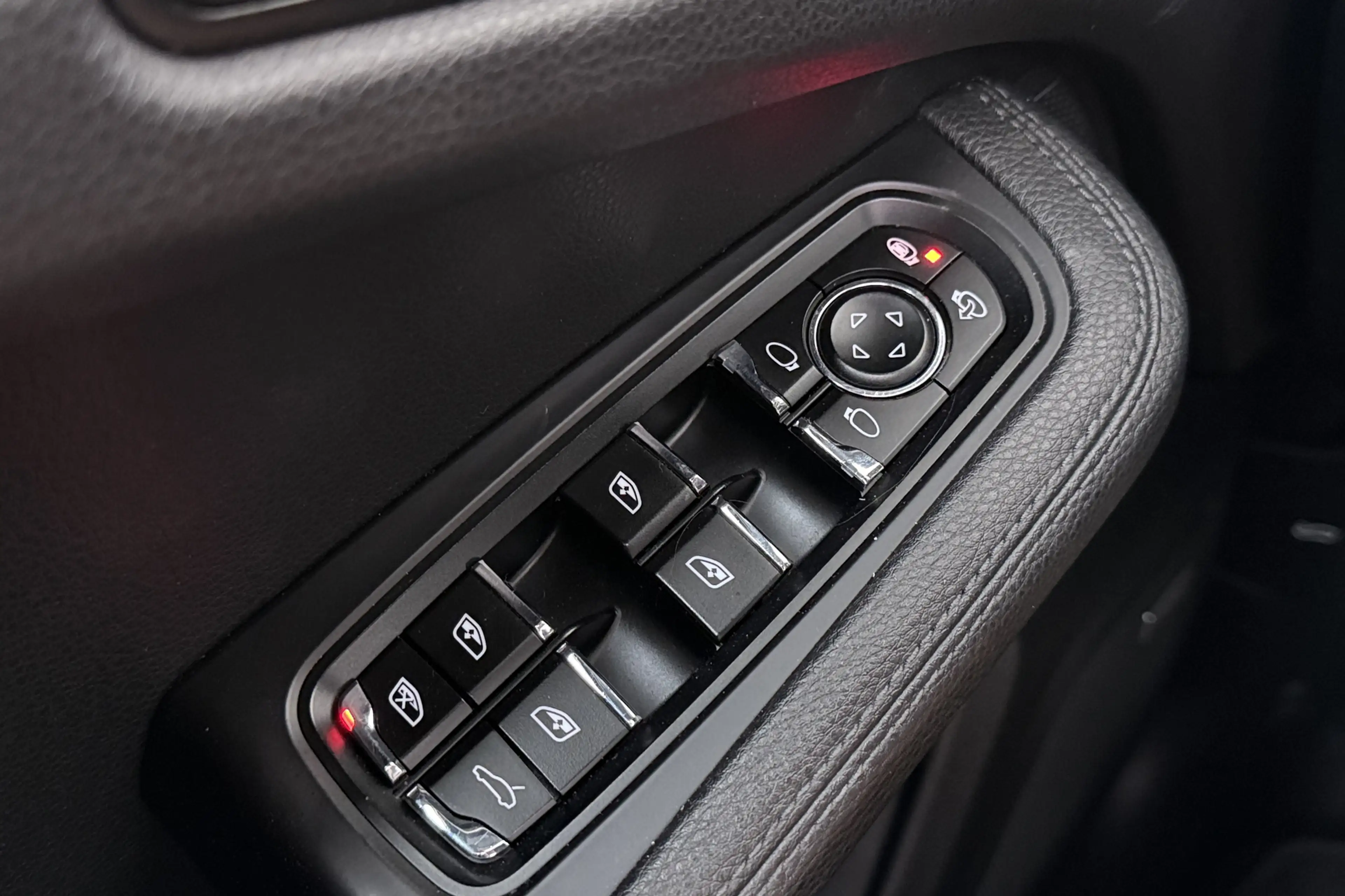 Porsche Macan 2.0 Pano-dak Luchvering 21'LMV Camera BOSE LED — photo 22
