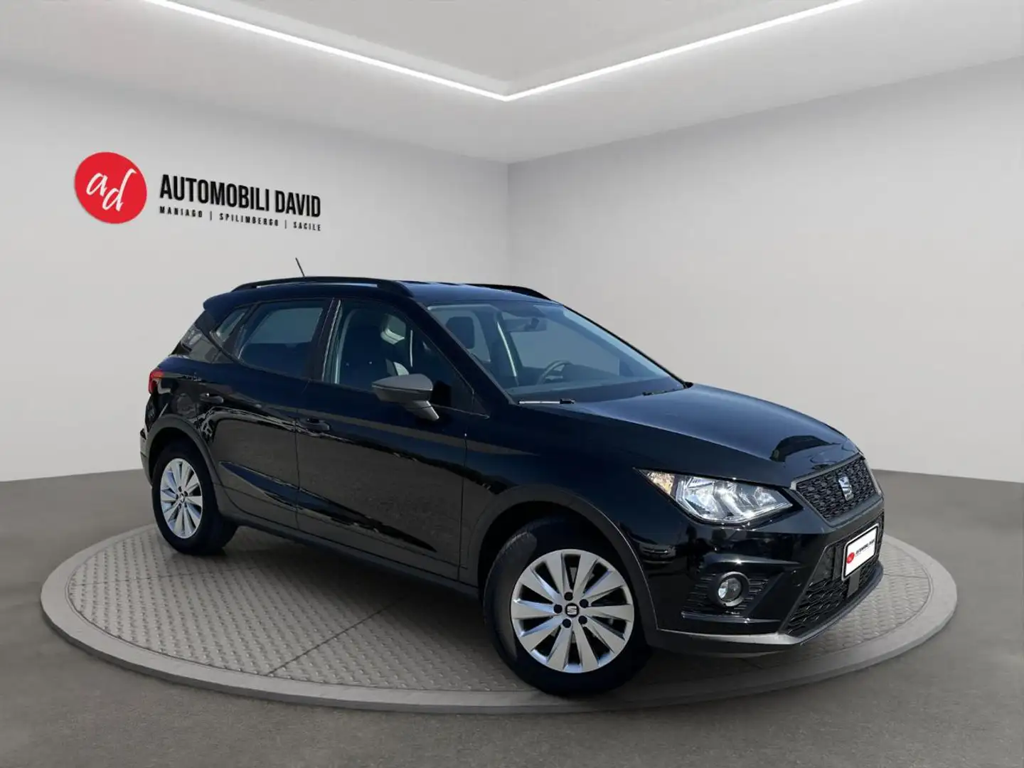 SEAT Arona 1.0 TGI Style Nero - 2