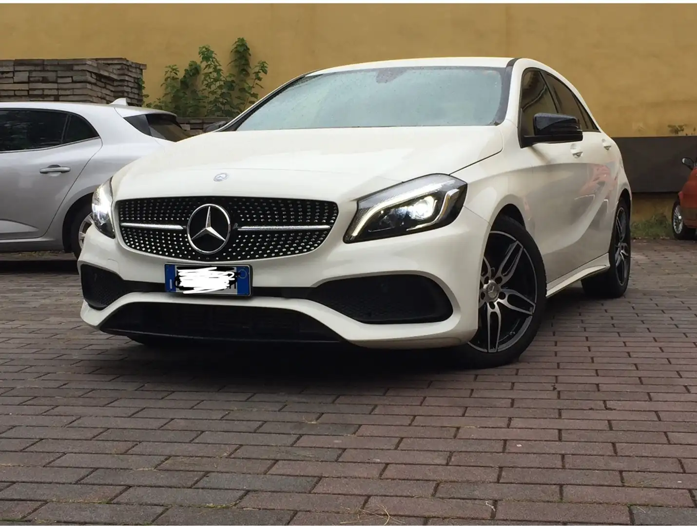 Mercedes-Benz A 180 Classe A - W176 d Premium Night Pack Bianco - 1