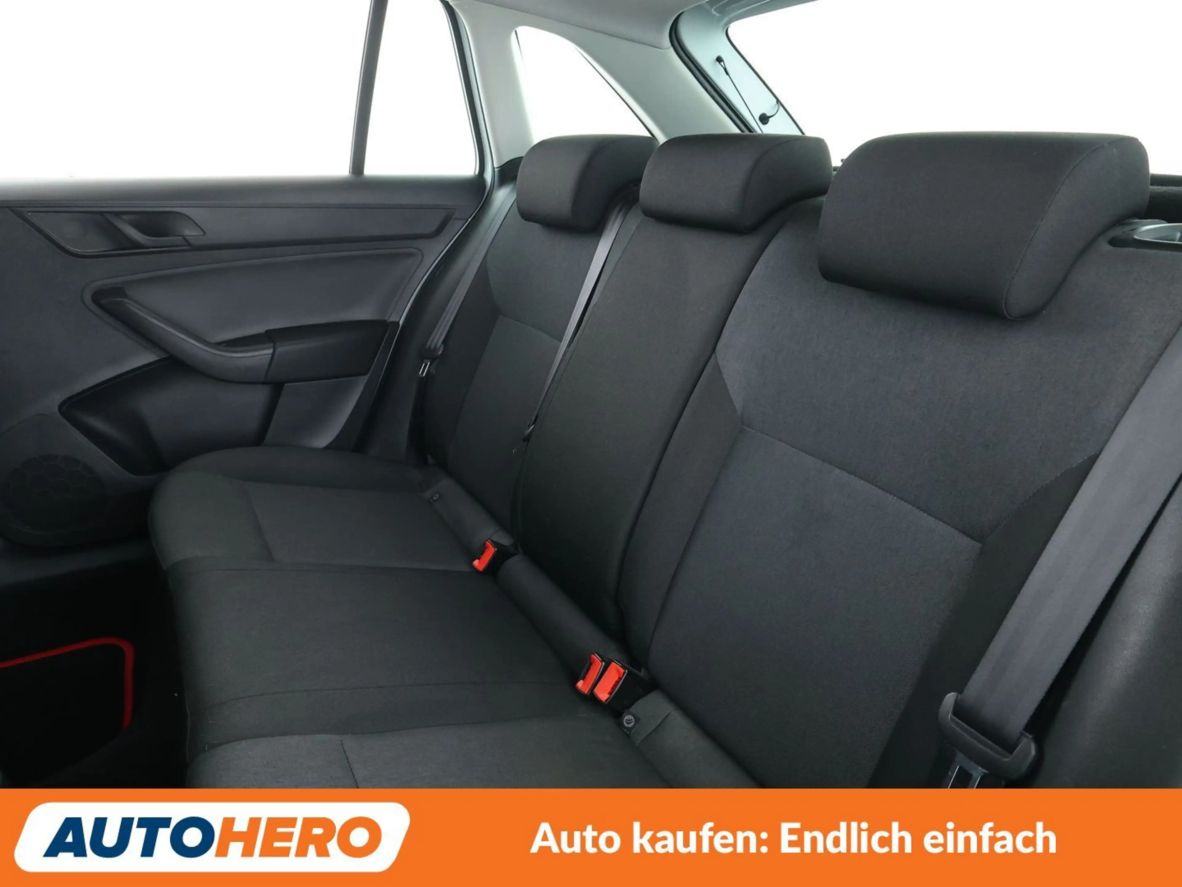 Skoda Rapid/Spaceback 1.2 TSI Red & Grey*PDC*SHZ*KLIMA*GARANTIE* — photo 14