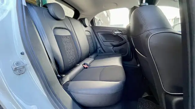 Fiat 500x view 11