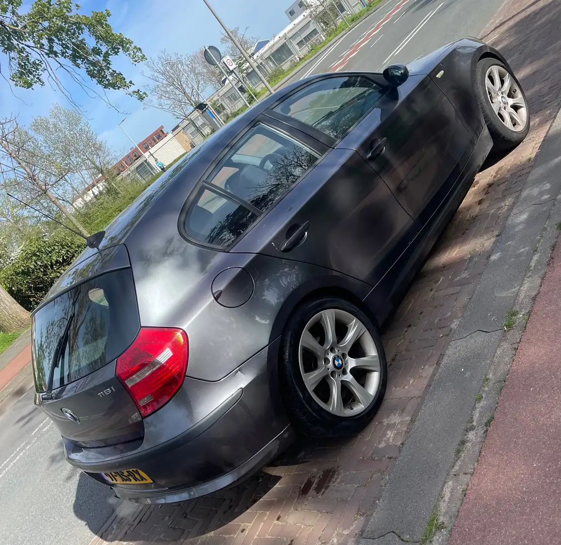 BMW 118 118 118i Business Line Grijs - 1