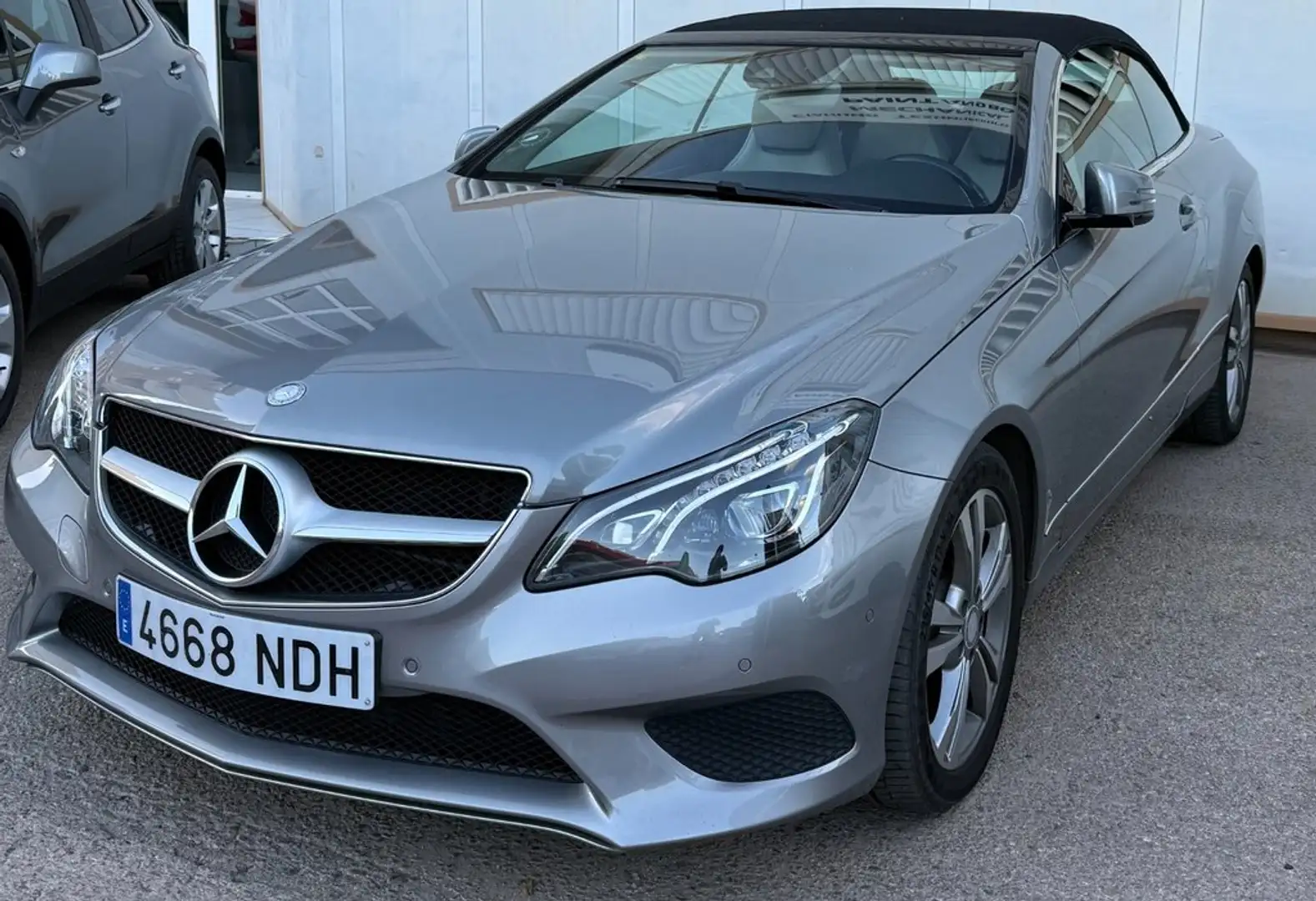 Mercedes-Benz E 350 Cabrio BlueTEC Gris - 2