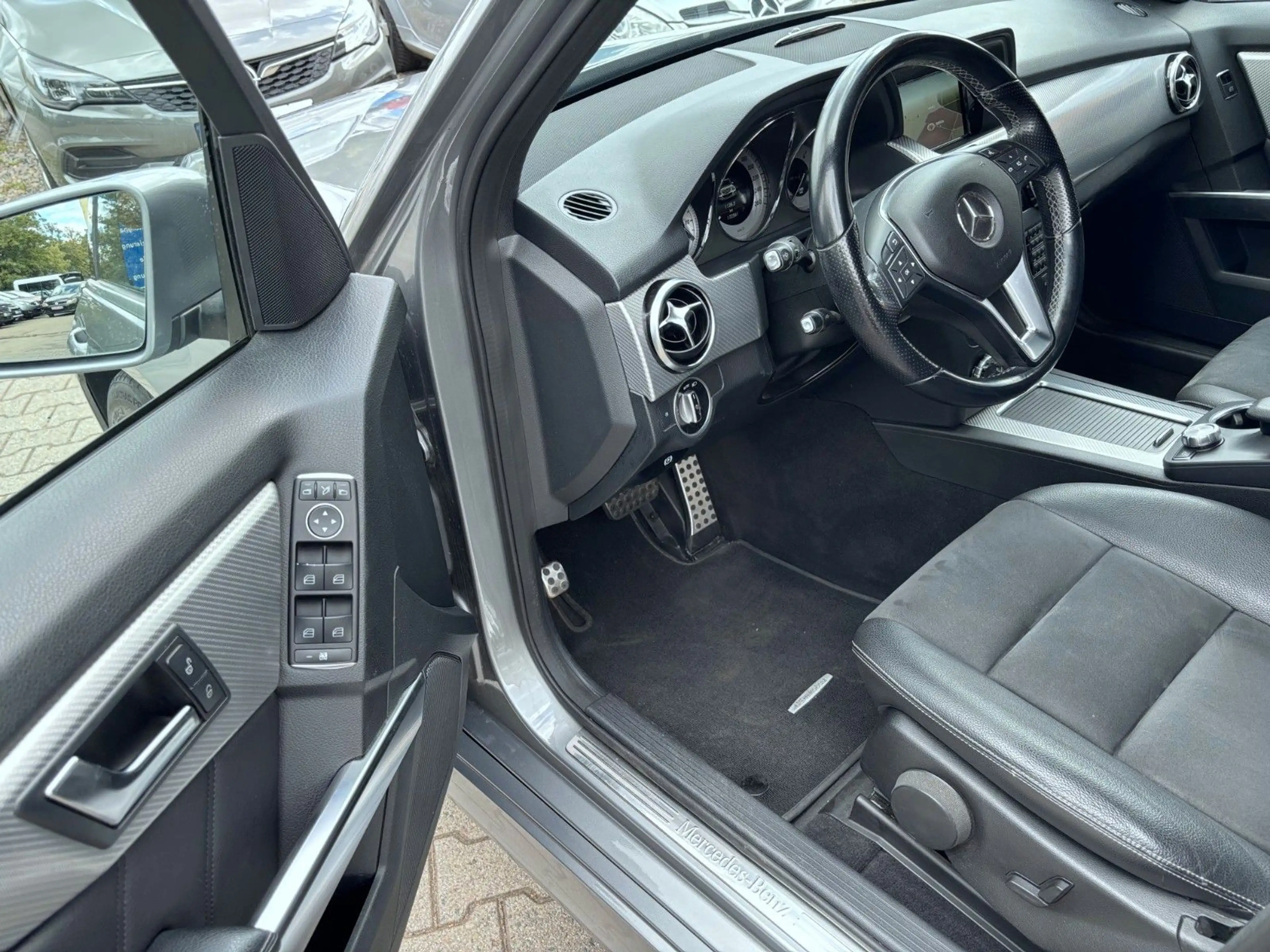 Mercedes-Benz GLK 220 CDI 4Matic*AMG Sport-Paket*Xenon*Pano*20 — photo 12