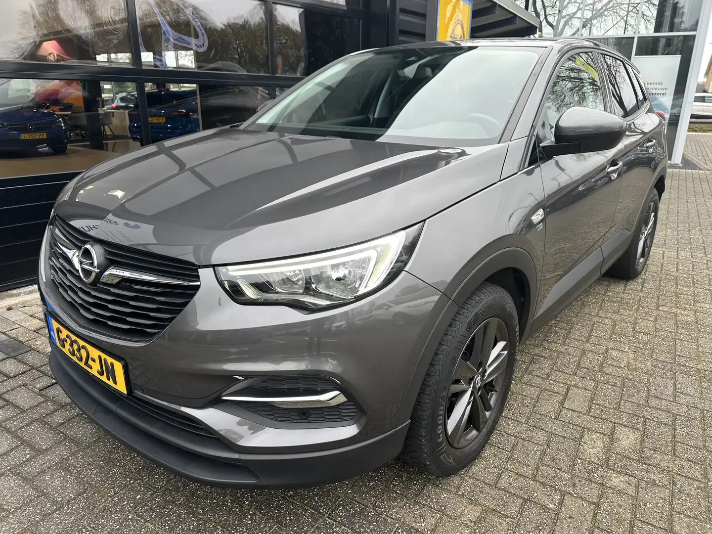 Opel Grandland X 1.2 130PK Turbo 120 Jaar Edition | TREKHAAK AFNEEM Gris - 2