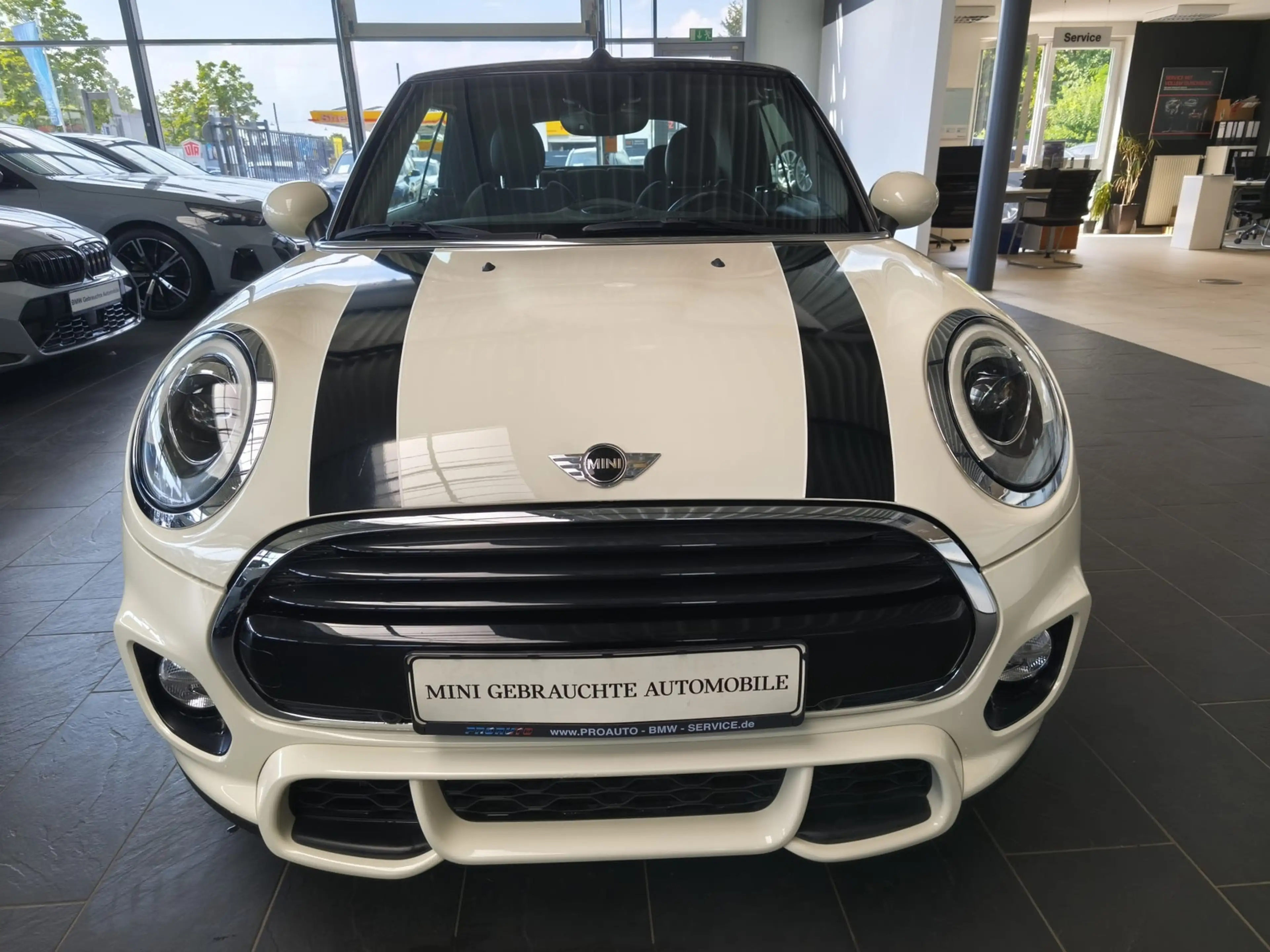 MINI Cooper Cabrio Cooper Cabrio JCW/NaviProf/LEDER/17Alu — photo 3