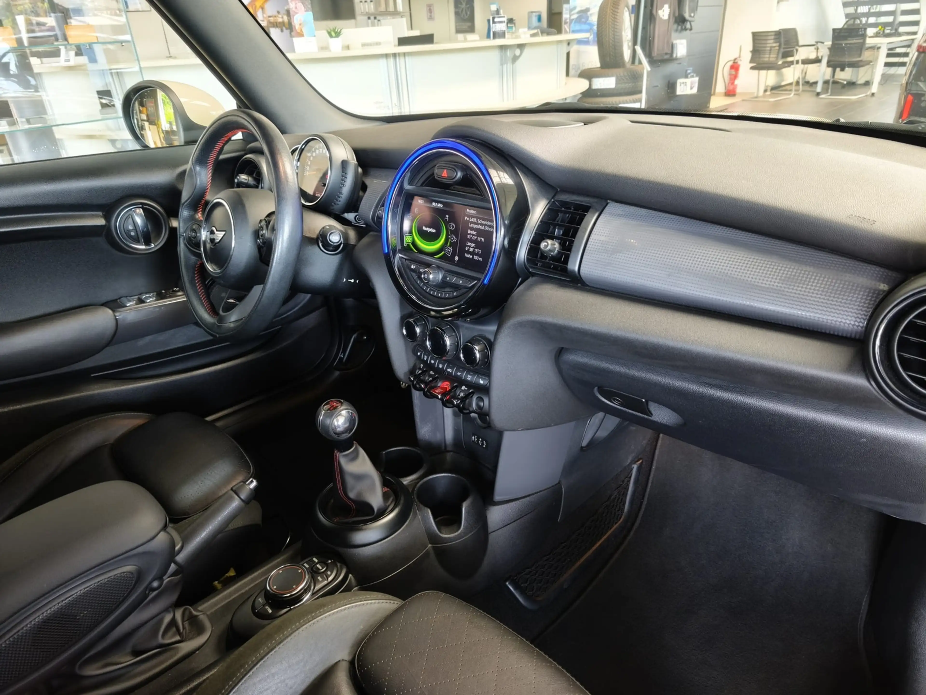 MINI Cooper Cabrio Cooper Cabrio JCW/NaviProf/LEDER/17Alu — photo 11