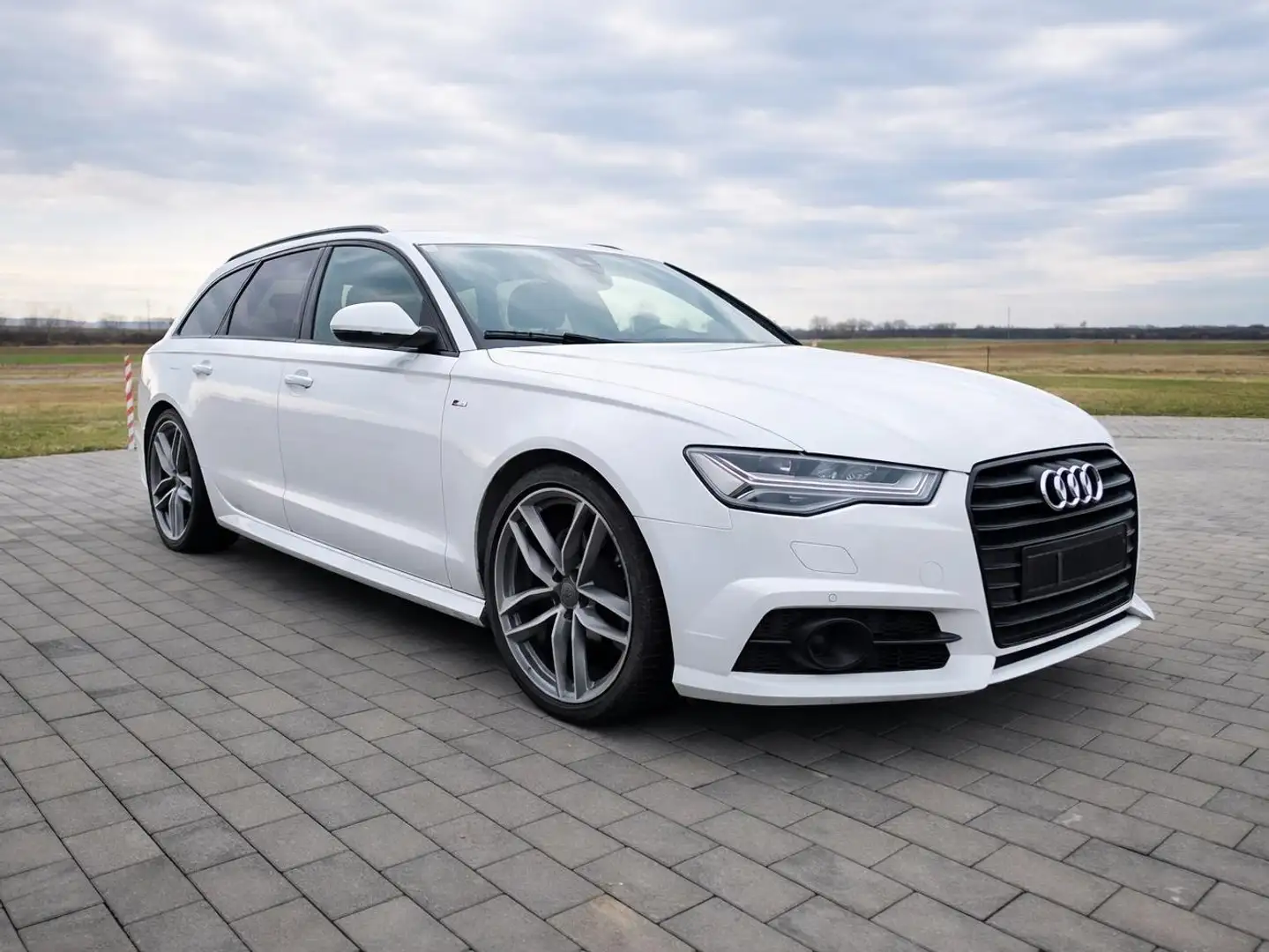 Audi A6 A6 Avant 2,0 TDI ultra S-tronic ultra Weiß - 1
