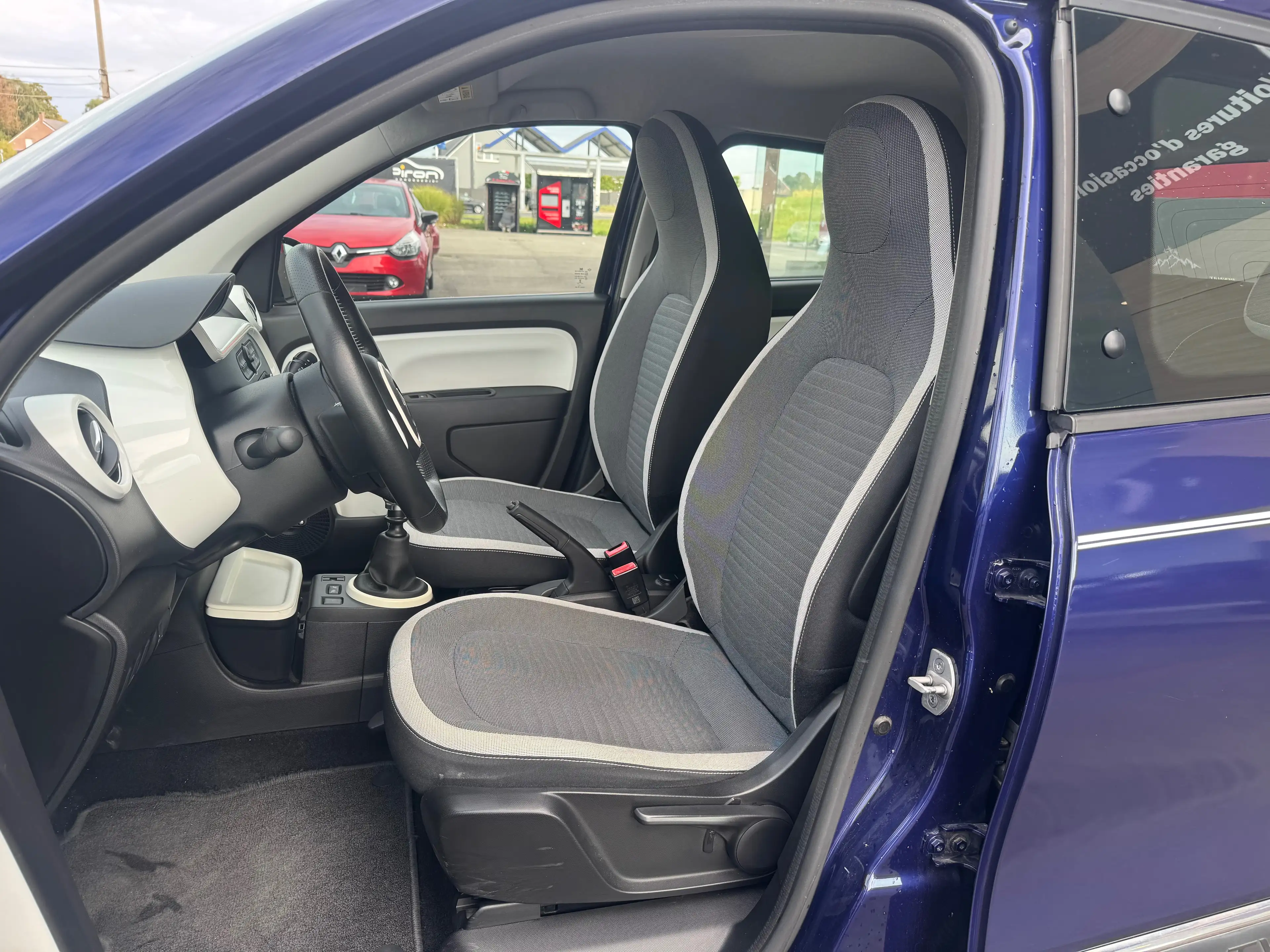 Renault Twingo Twingo 0.9 TCe**ENERGY INTENS**CLIM**JANTES**TOP AUTO — photo 9