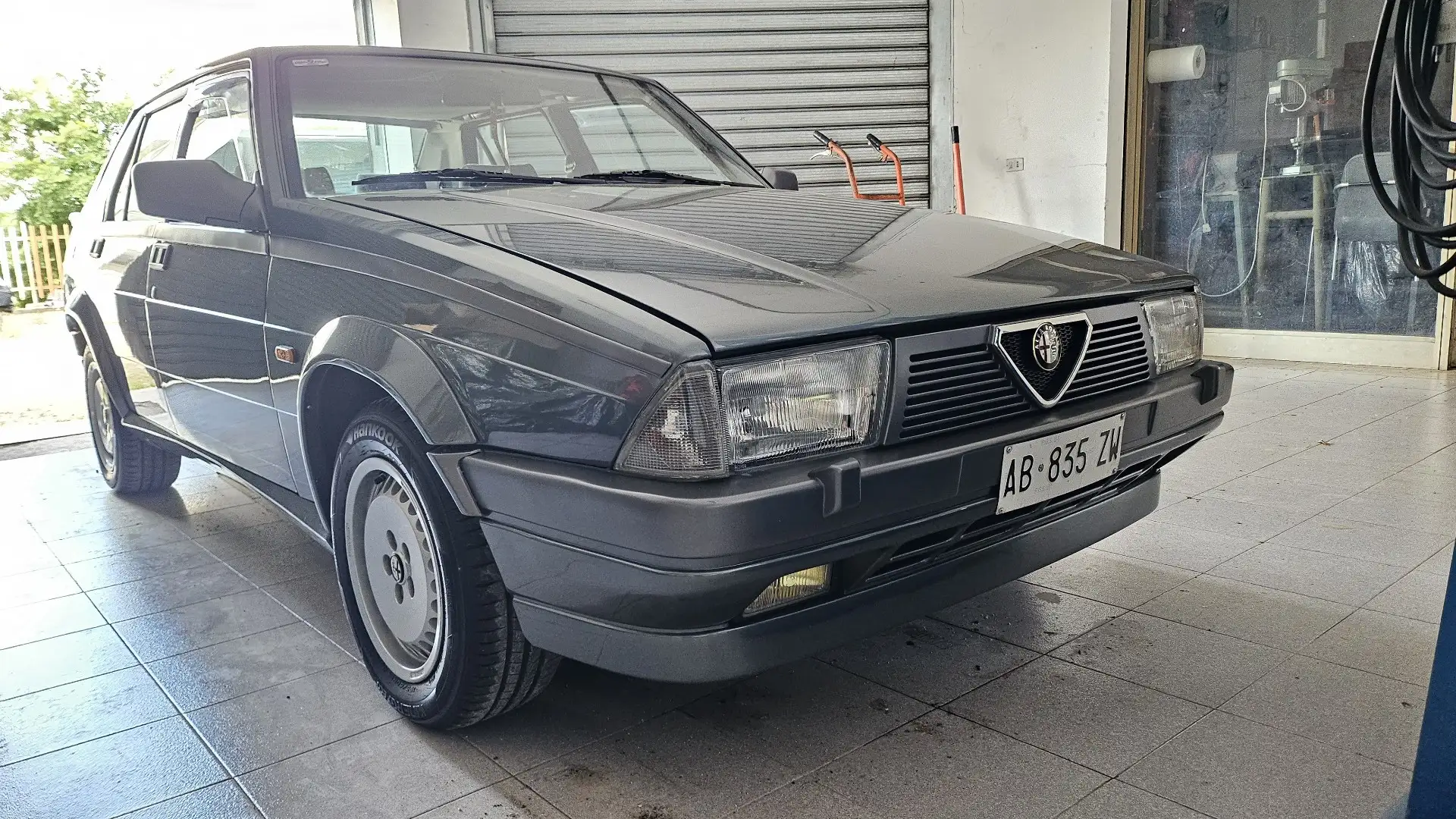 Alfa Romeo 75 2.0i ts versione S tettuccio elettrico - 1