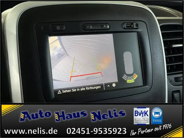 Renault Trafic view 13