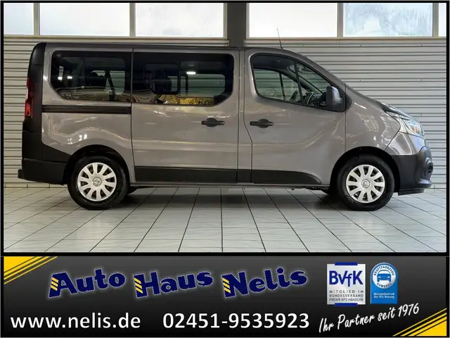 Renault Trafic view 4