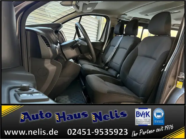 Renault Trafic view 10