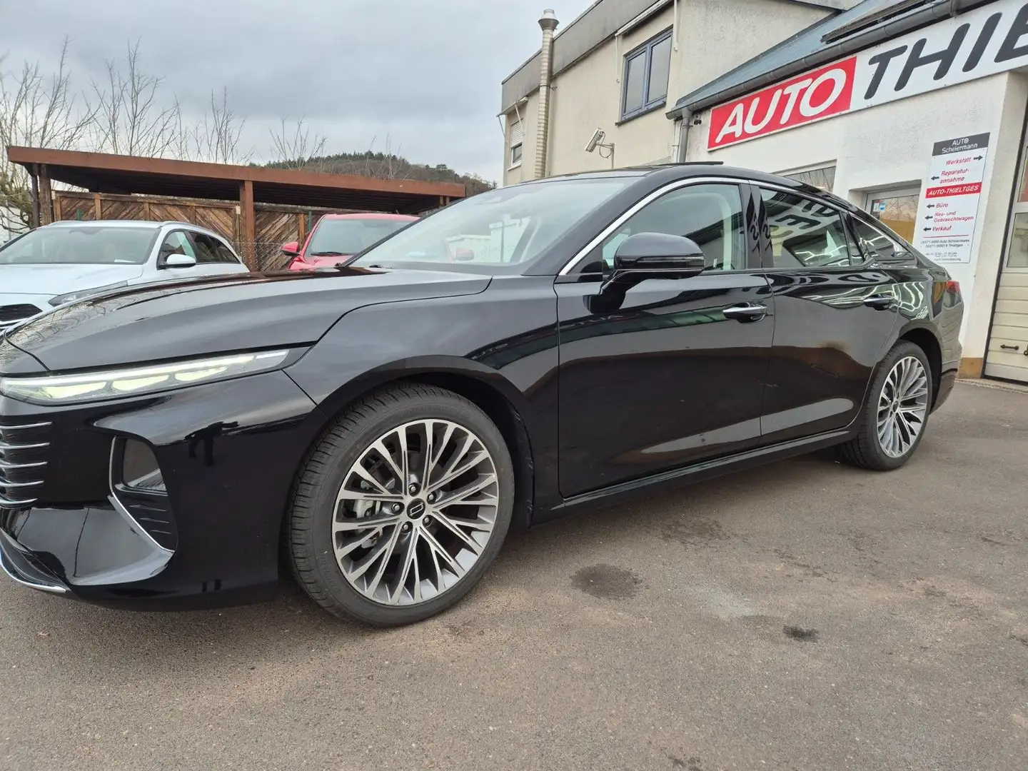 DFSK Fengon 5 BESTUNE B 70 NEUES Modell !! Sofort verfügbar Schwarz - 1