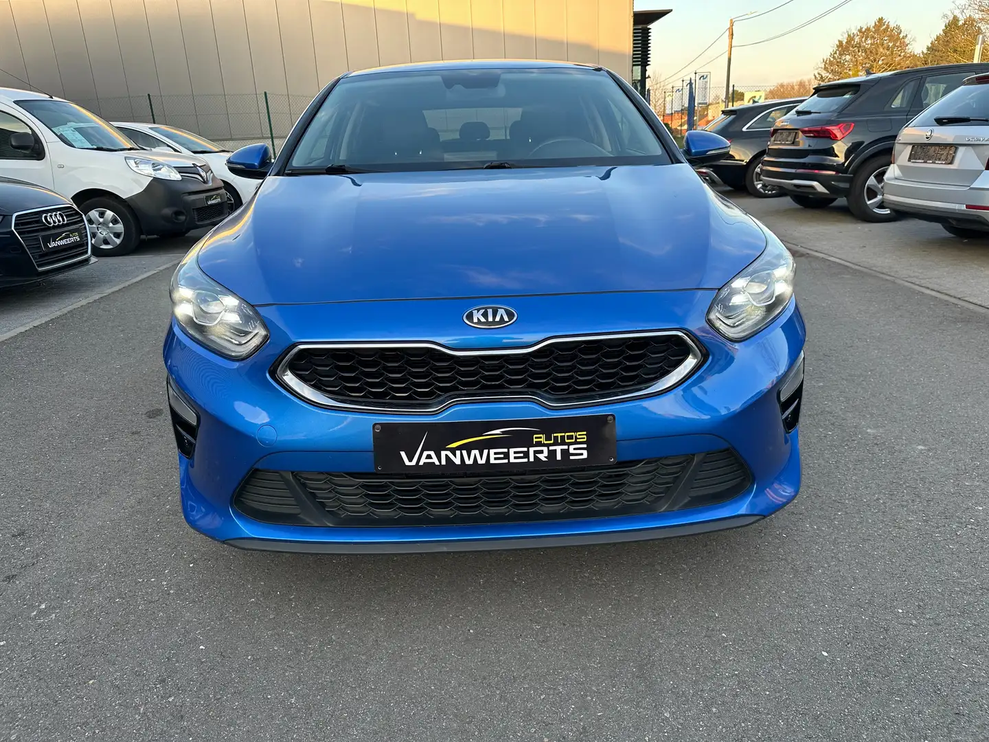 Kia Ceed / cee'd 1.4i More, CARPLAY Blau - 2