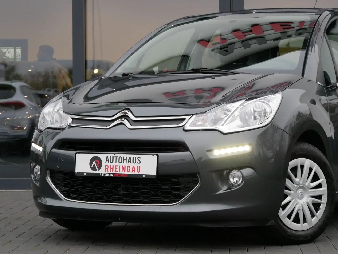 Citroen C3 1.2 VTi/PureTech Selection Silber - 2