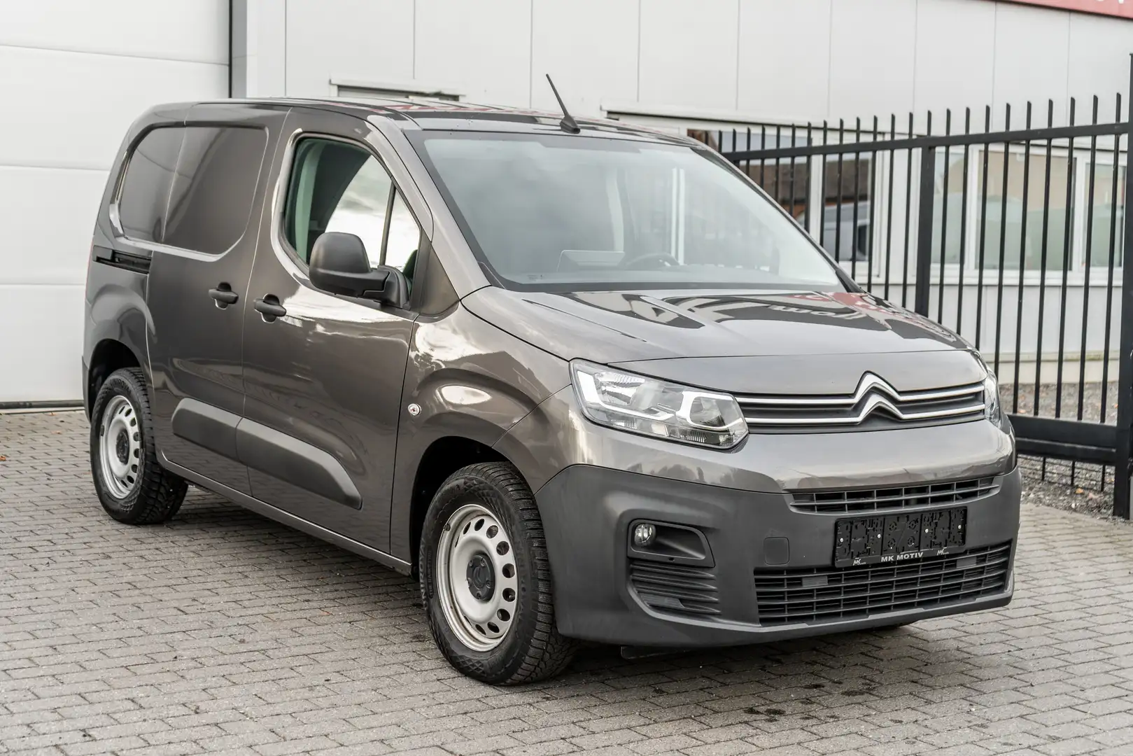Citroen Berlingo 1.5HDi - Navigatie/ Trekhaak - 13.000 ex Grau - 1
