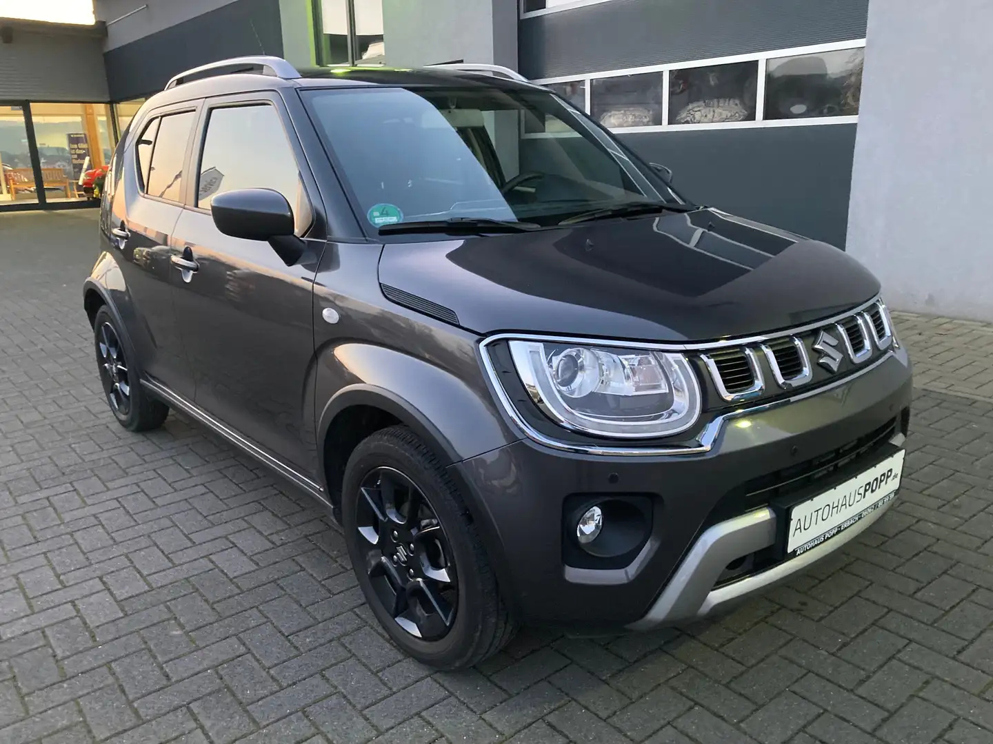Suzuki Ignis Ignis 1.2 Dualjet Hybrid CVT Comfort Grau - 1