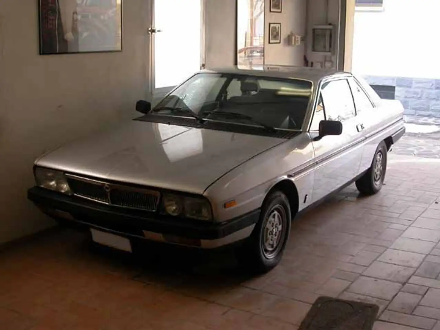 Lancia Gamma Gamma 2.0 Coupe Silber - 1