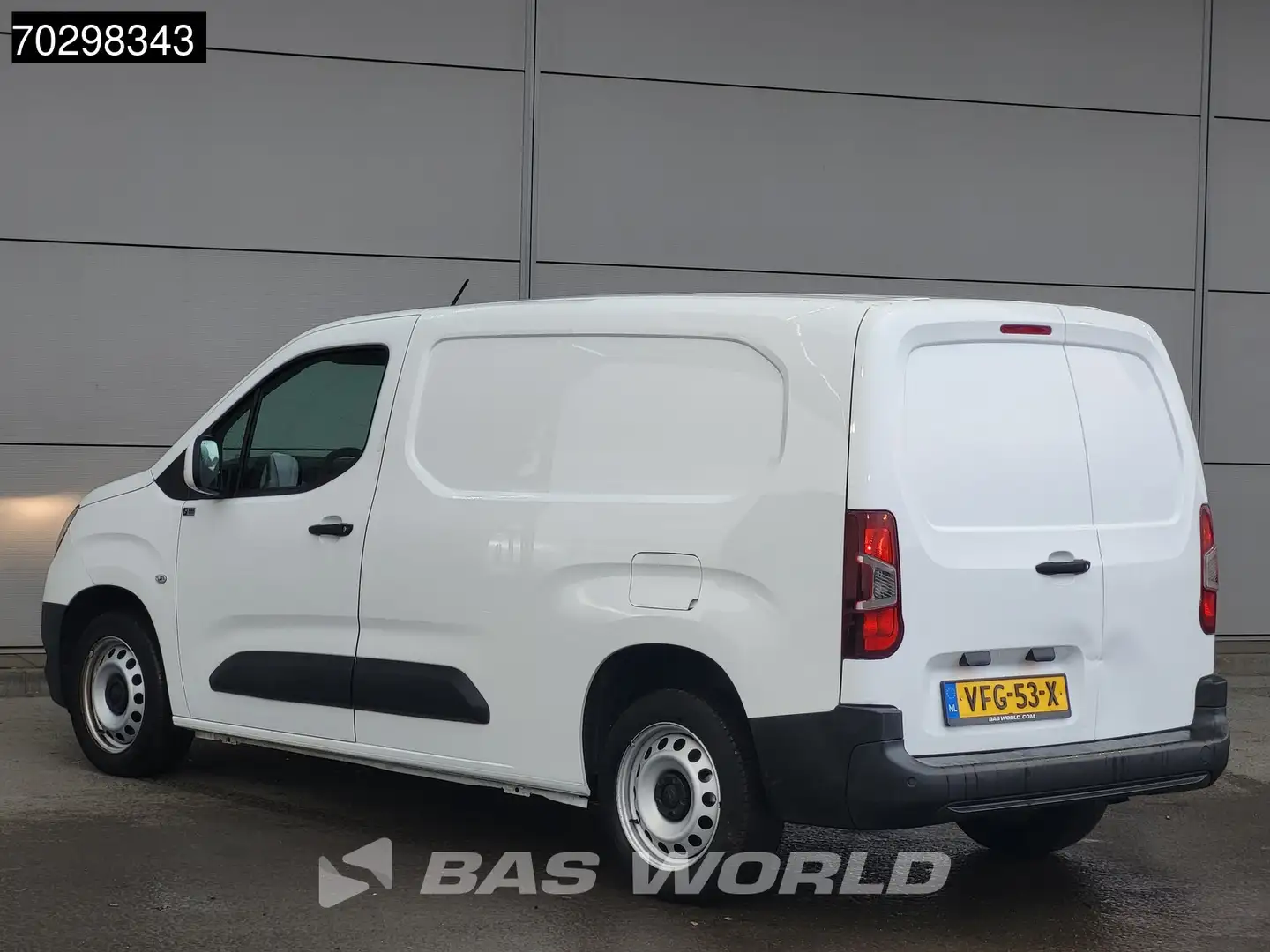 Opel Combo 102PK L2H1 Navi Airco Cruise Parkeersensoren APK 0 Wit - 2