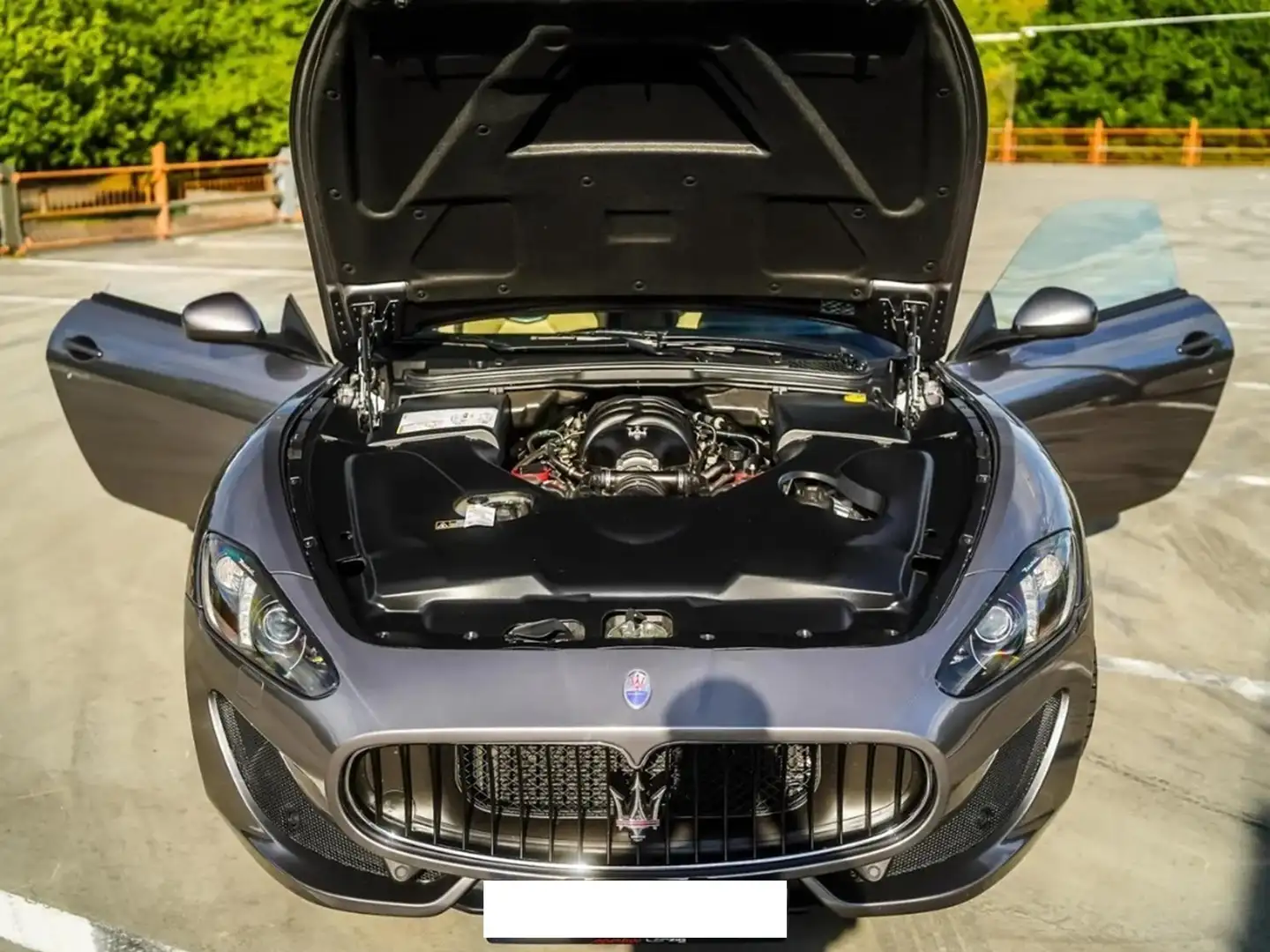 Maserati GranCabrio Grancabrio 4.7 Sport auto/5,0-Liter V8-Saugmotor/ Argento - 2