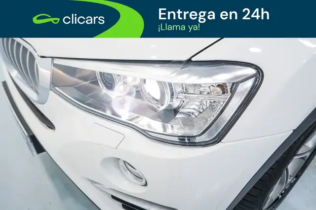 BMW X4 view 10