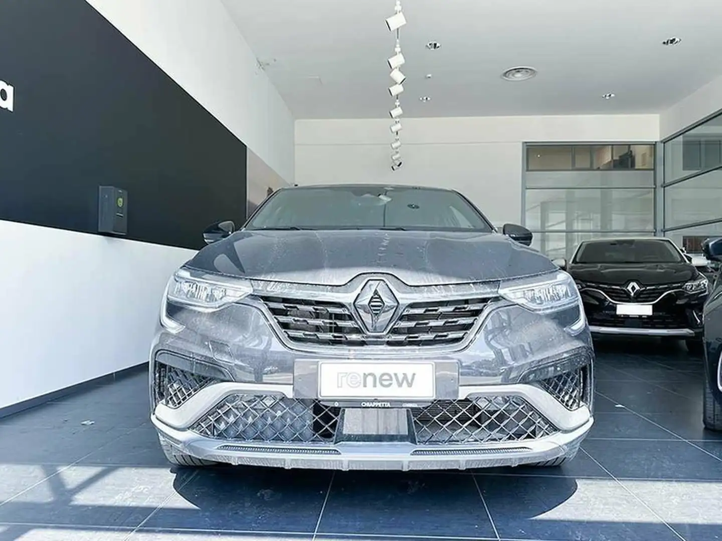 Renault Arkana 1.6 e-tech full hybrid e-tech engineered fast trac Gris - 2