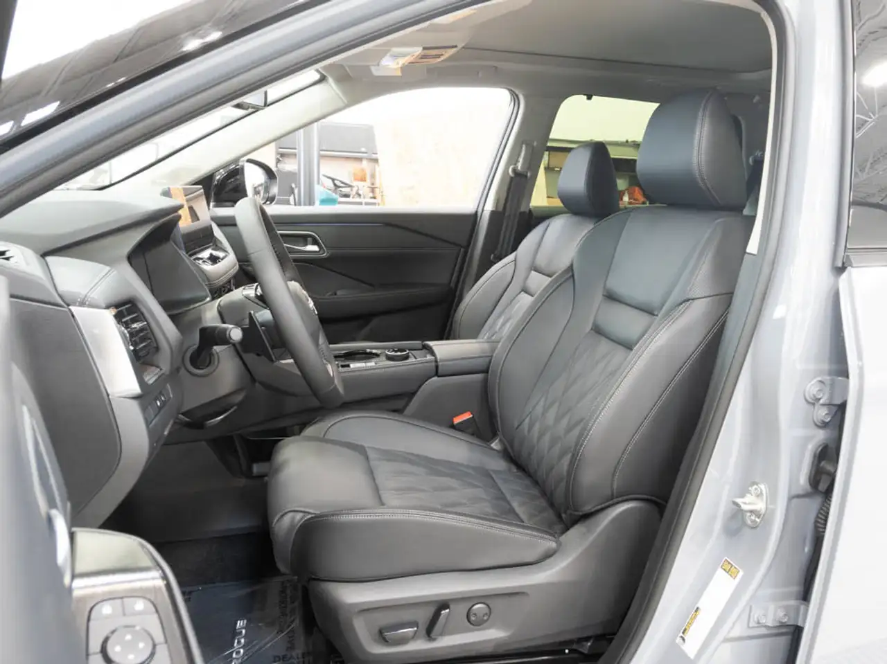 Nissan Rogue fotografie Nissan Rogue