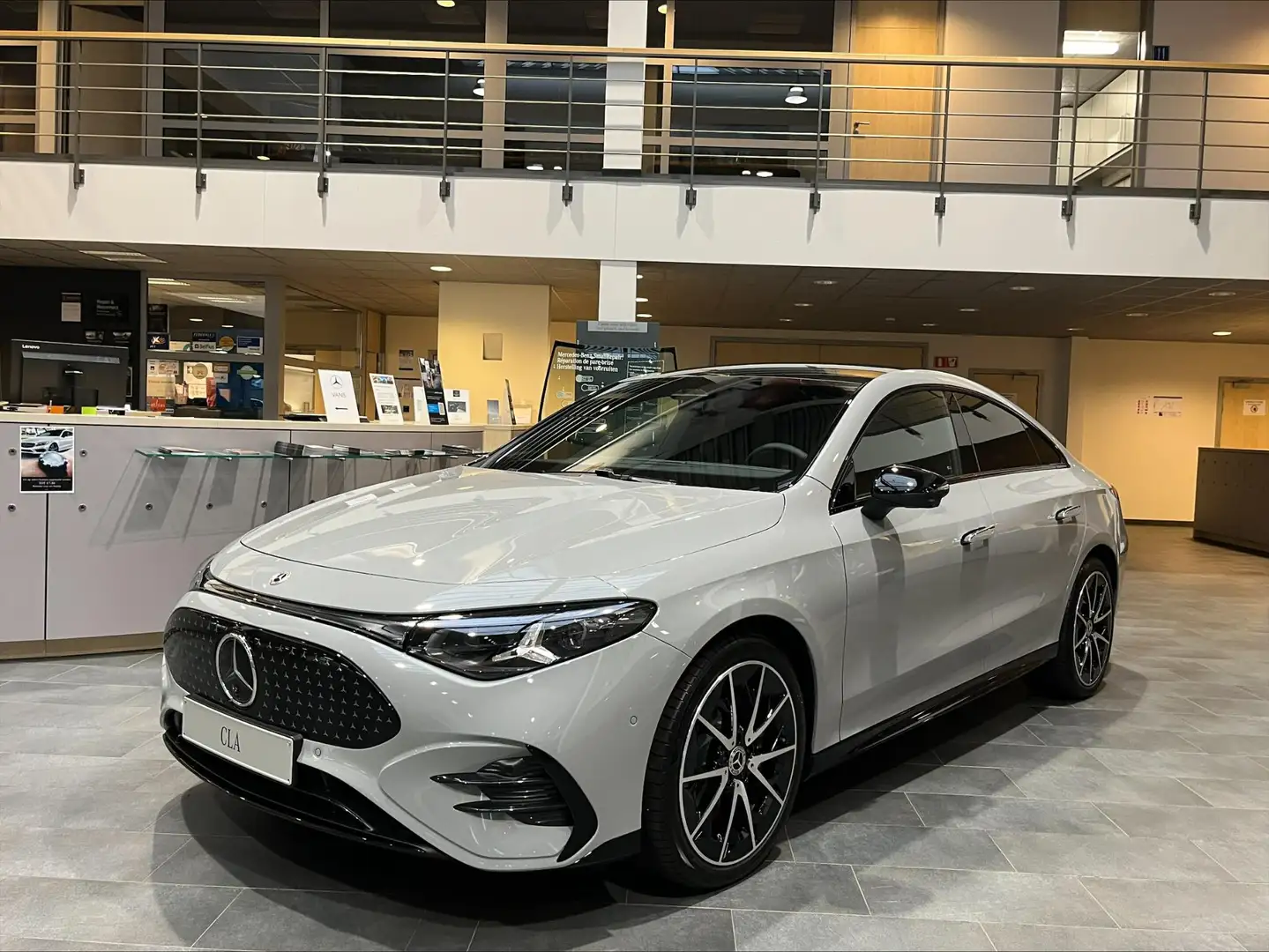 Mercedes-Benz CLA 250 CLA 250+ Sport Edition Grijs - 1