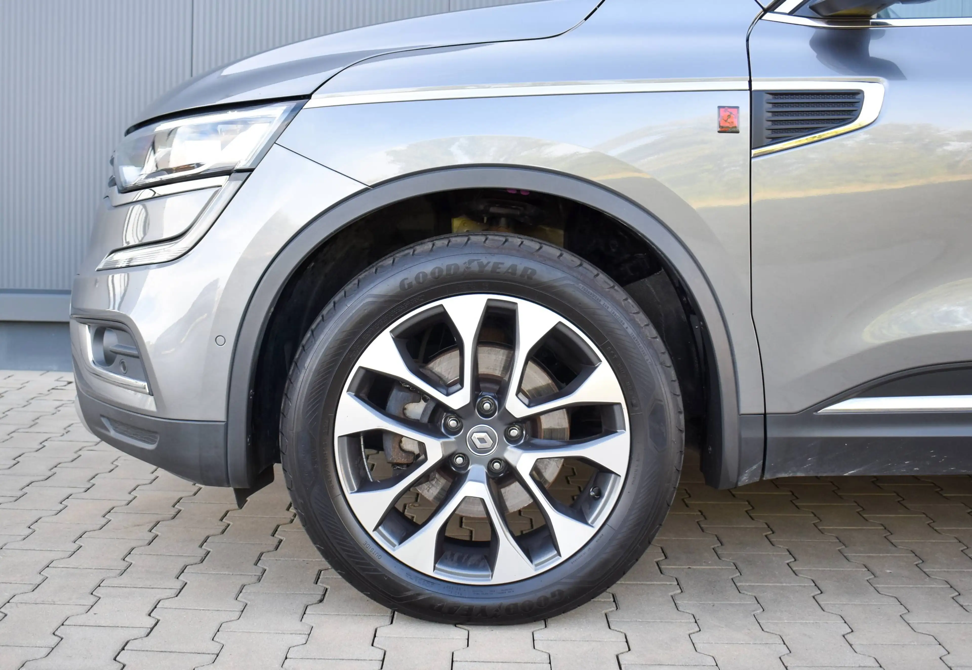 Renault Koleos Intens 2.0l dCi 175 4x4 — photo 5