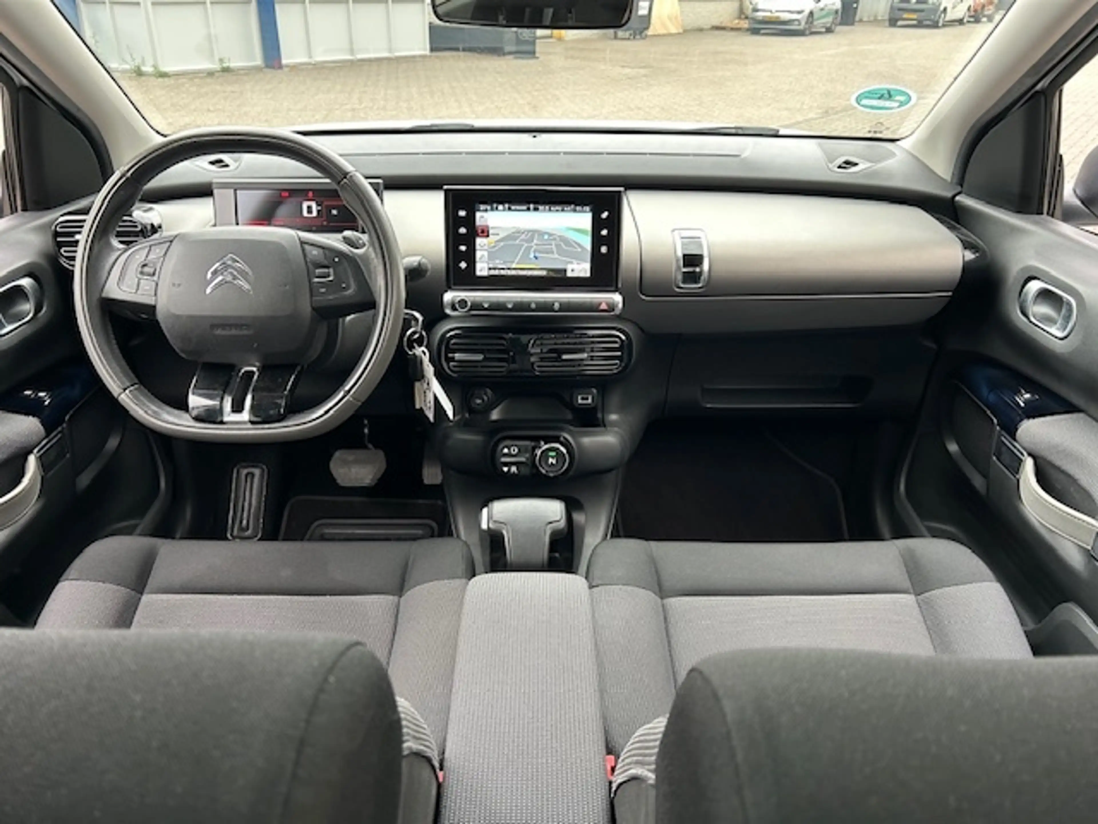 Citroen C4 Cactus 1.2 e-VTi Shine PANO NACI CLIMA CRUISE — photo 15
