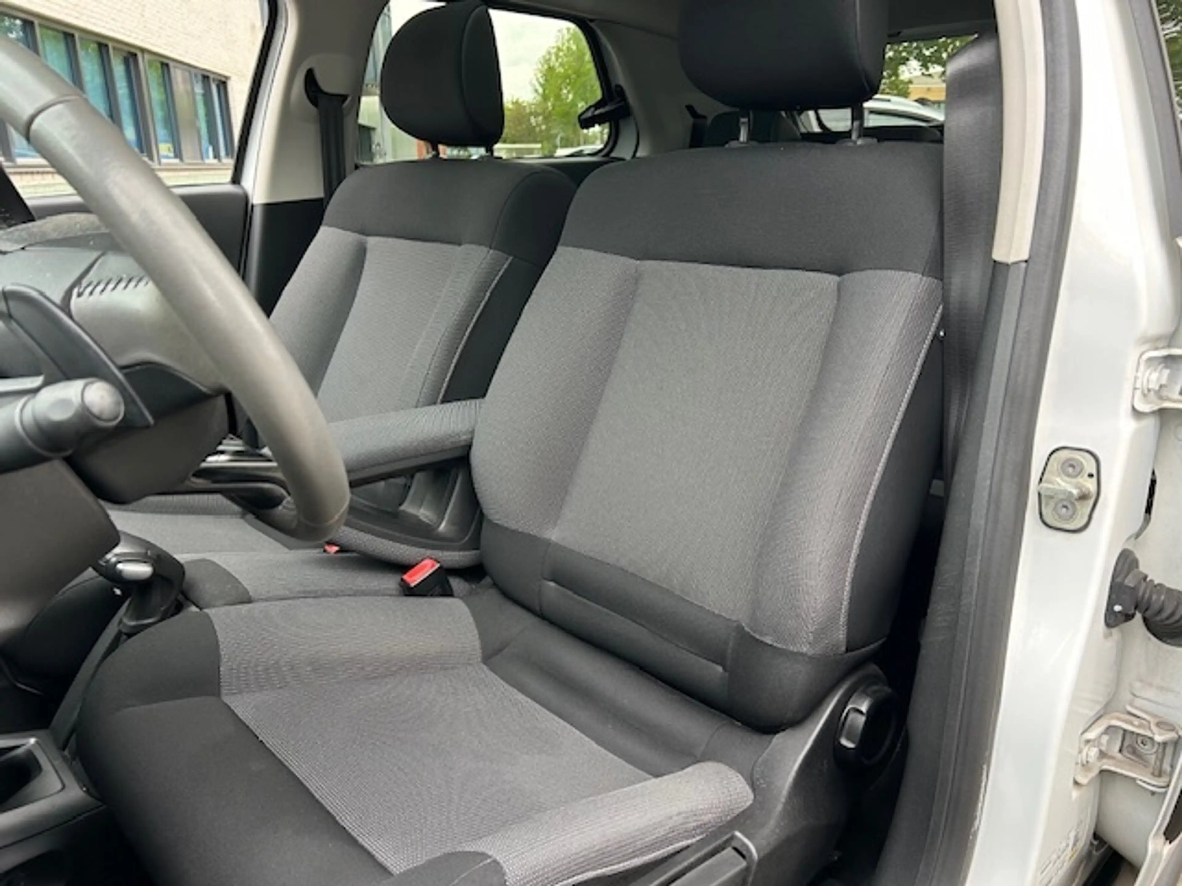 Citroen C4 Cactus 1.2 e-VTi Shine PANO NACI CLIMA CRUISE — photo 22