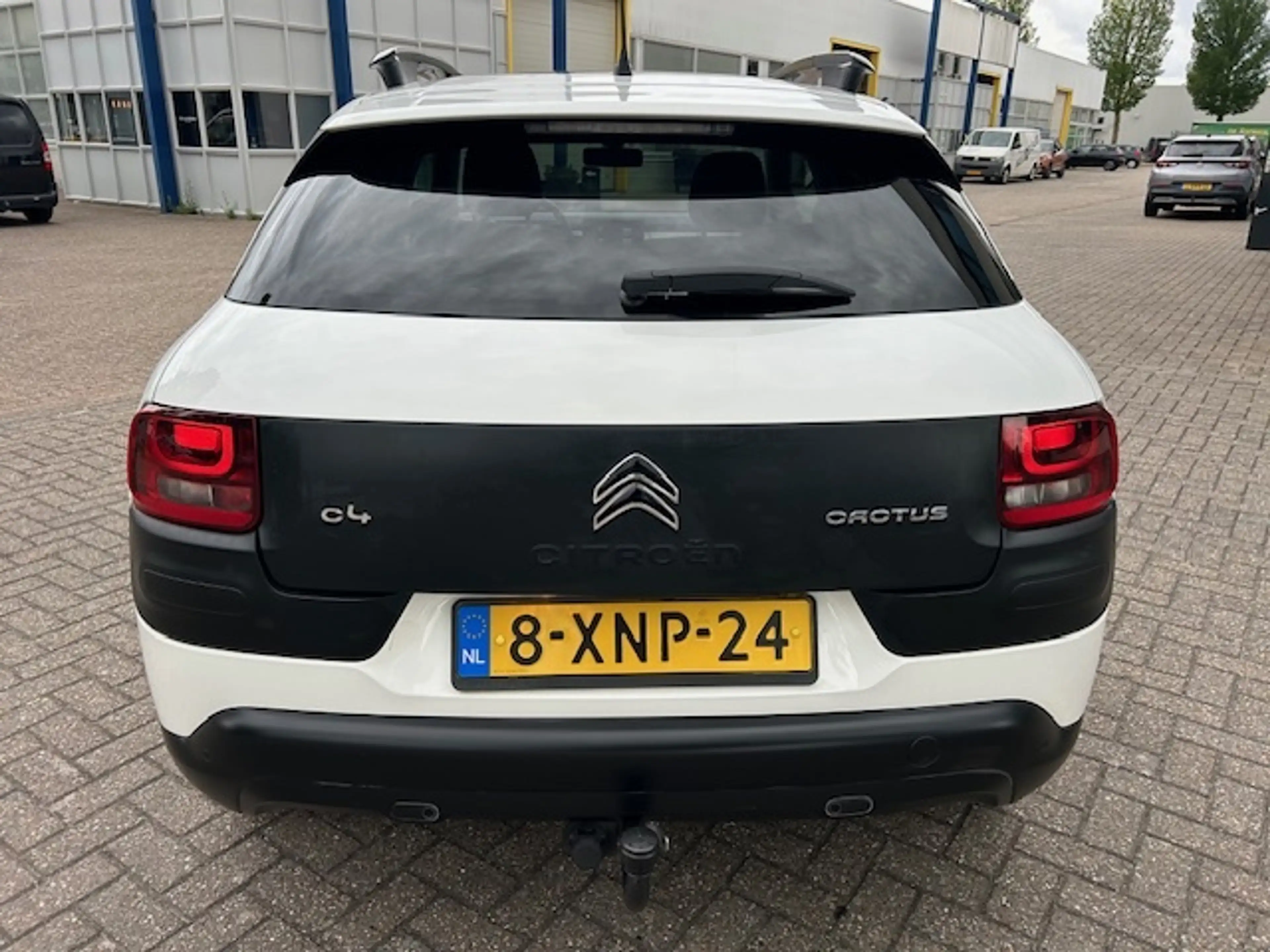 Citroen C4 Cactus 1.2 e-VTi Shine PANO NACI CLIMA CRUISE — photo 9