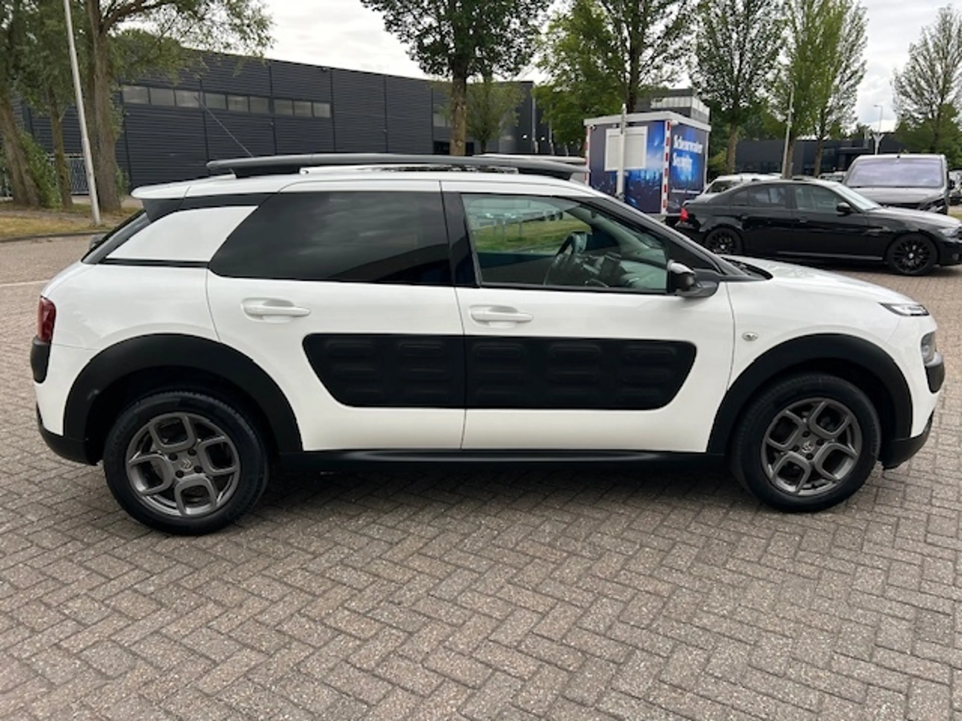 Citroen C4 Cactus 1.2 e-VTi Shine PANO NACI CLIMA CRUISE — photo 7