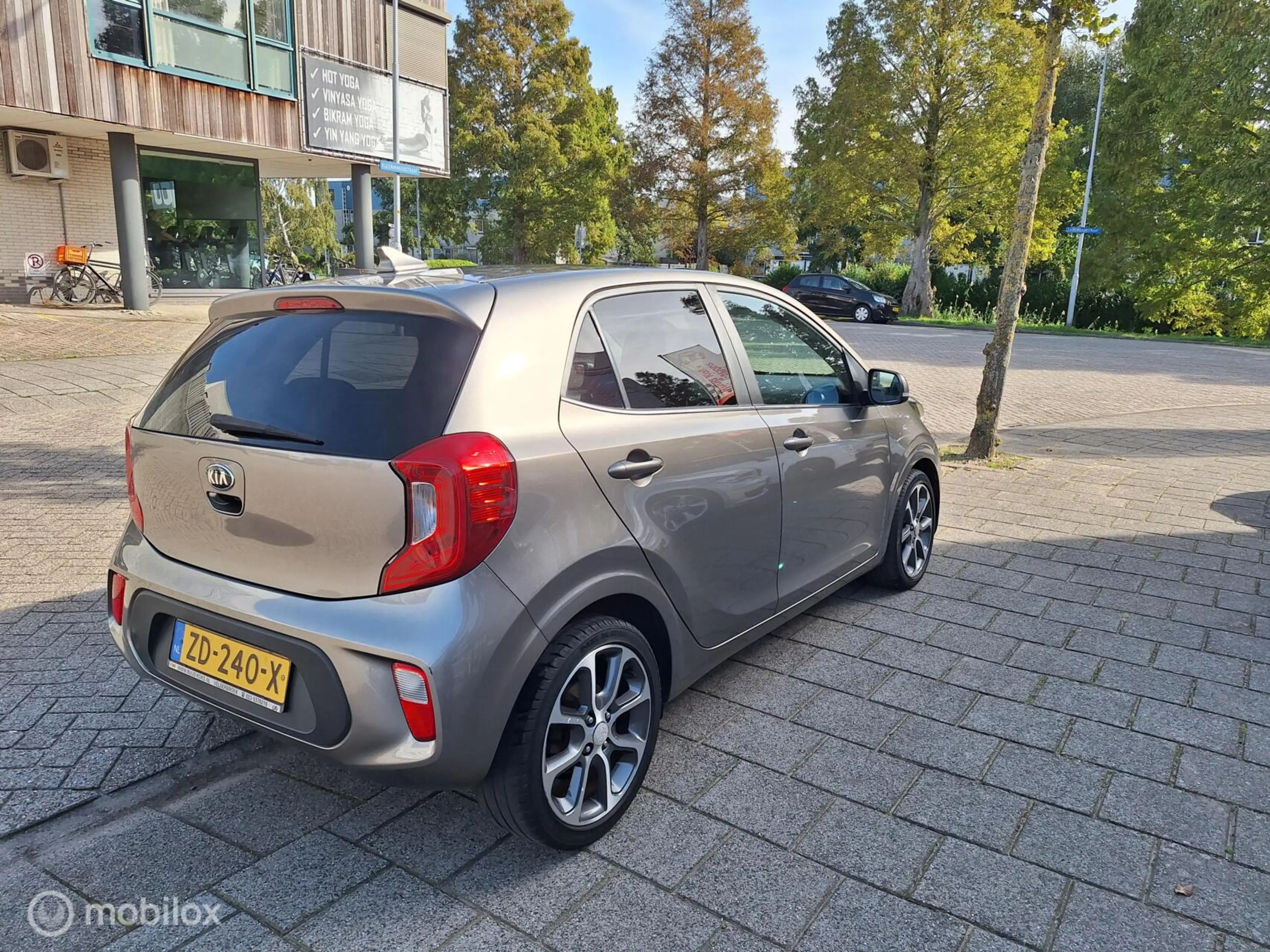 Kia Picanto 1.0 CVVT DESIGN • Cruise Control • — photo 7