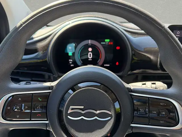 Fiat 500e view 14