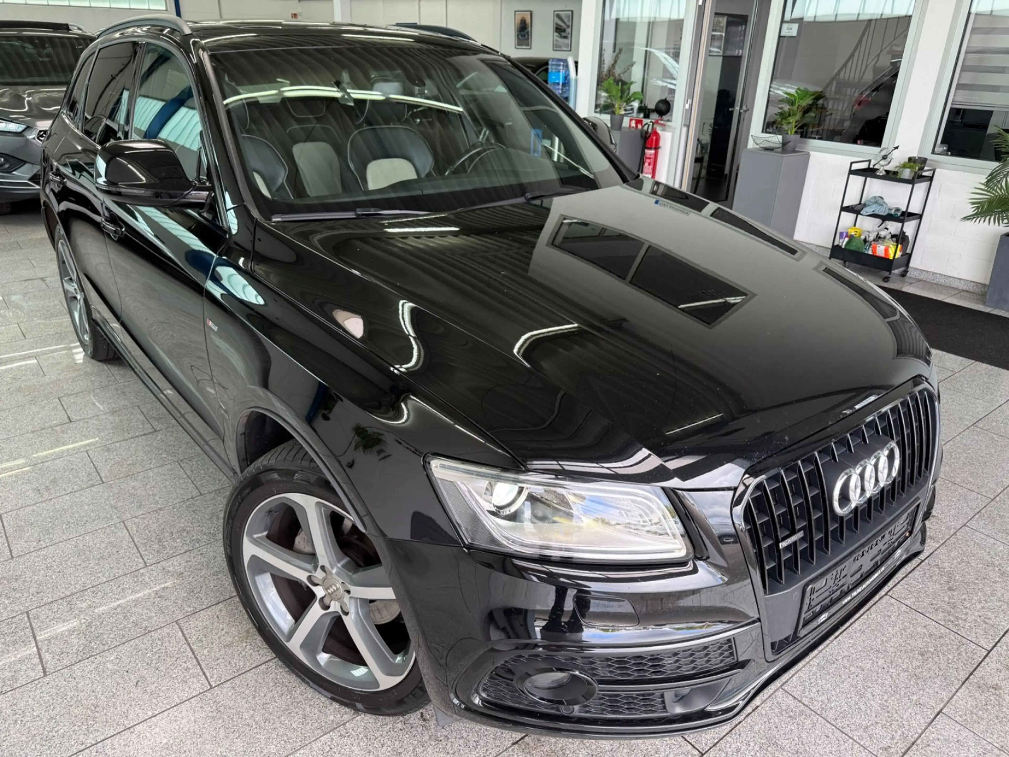 Audi Q5 2.0 TDI*S-LINE*QUAT*AUT*BI-XN*CAM*PAN*NAV*ACC — photo 4