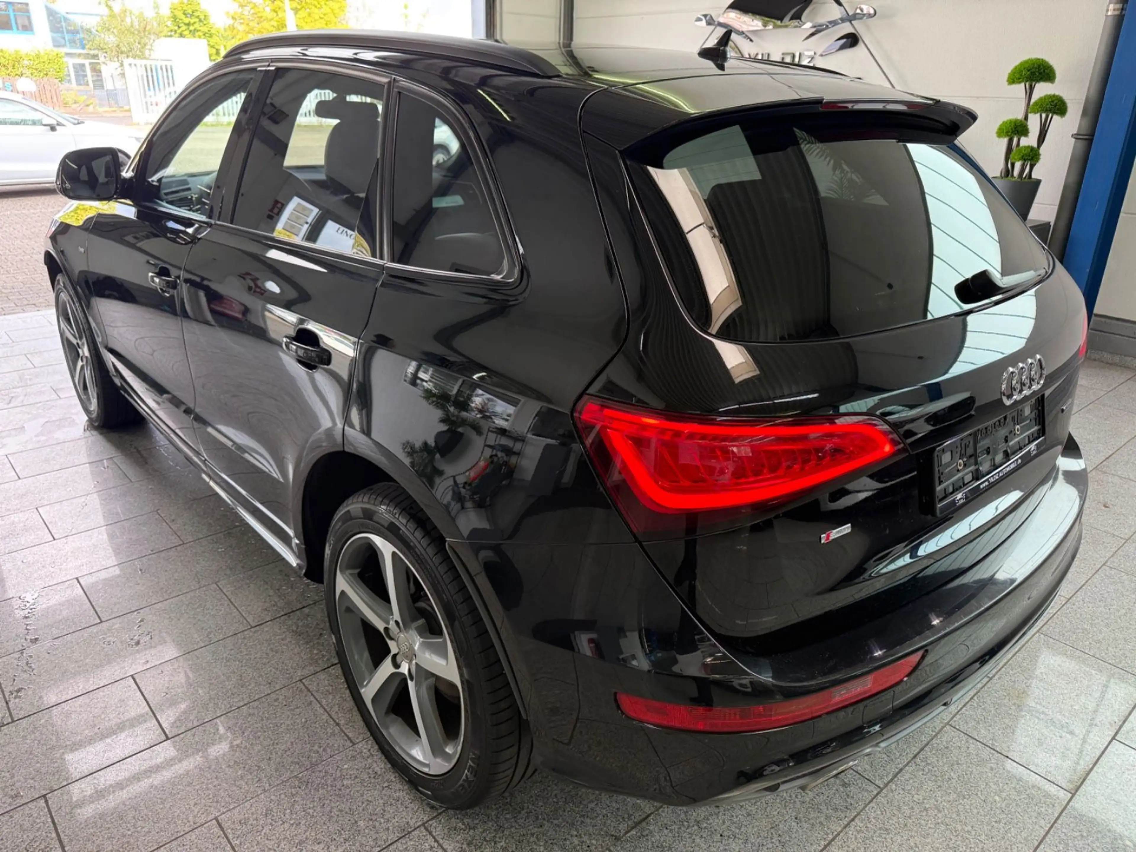 Audi Q5 2.0 TDI*S-LINE*QUAT*AUT*BI-XN*CAM*PAN*NAV*ACC — photo 9