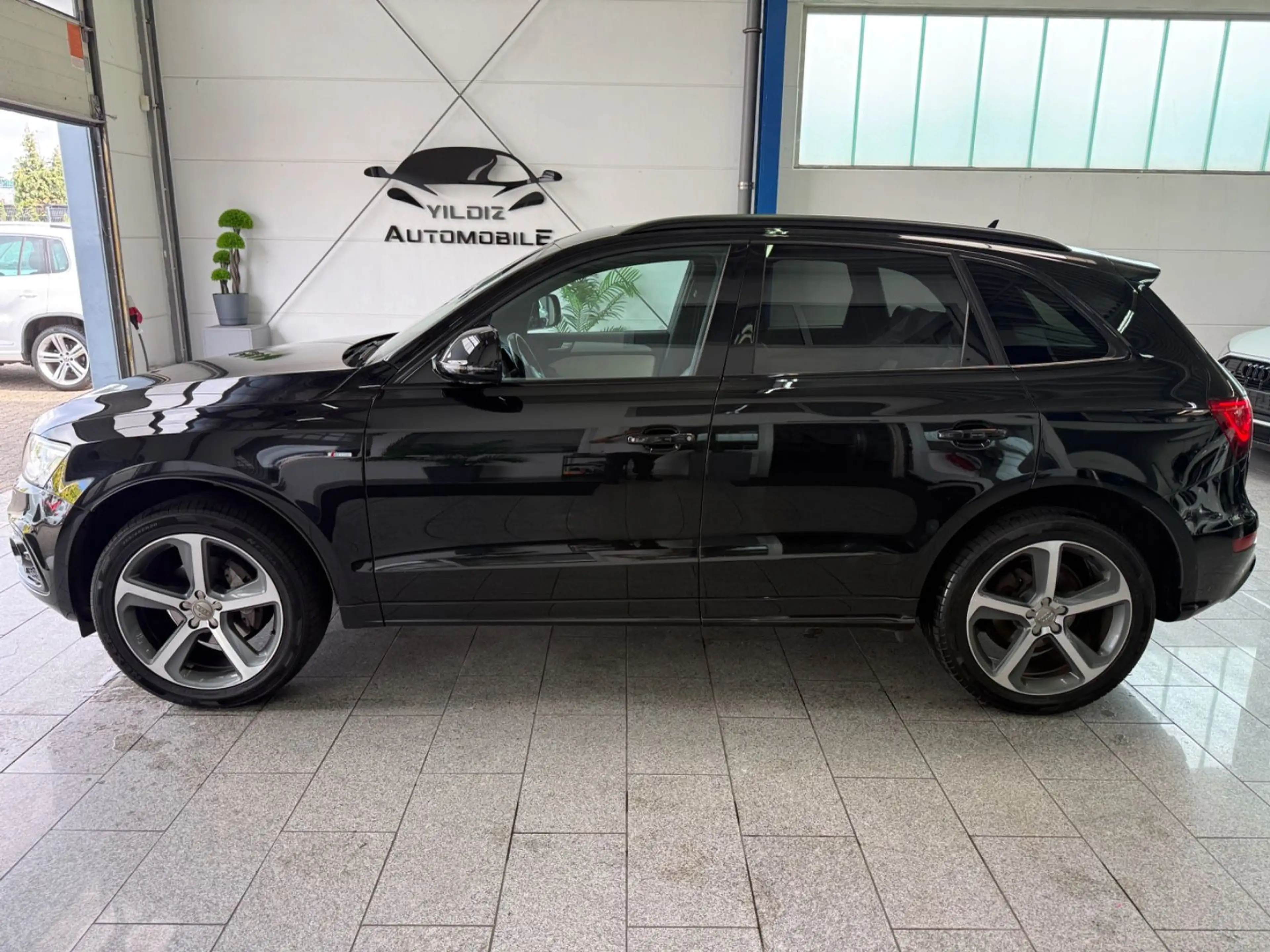 Audi Q5 2.0 TDI*S-LINE*QUAT*AUT*BI-XN*CAM*PAN*NAV*ACC — photo 10