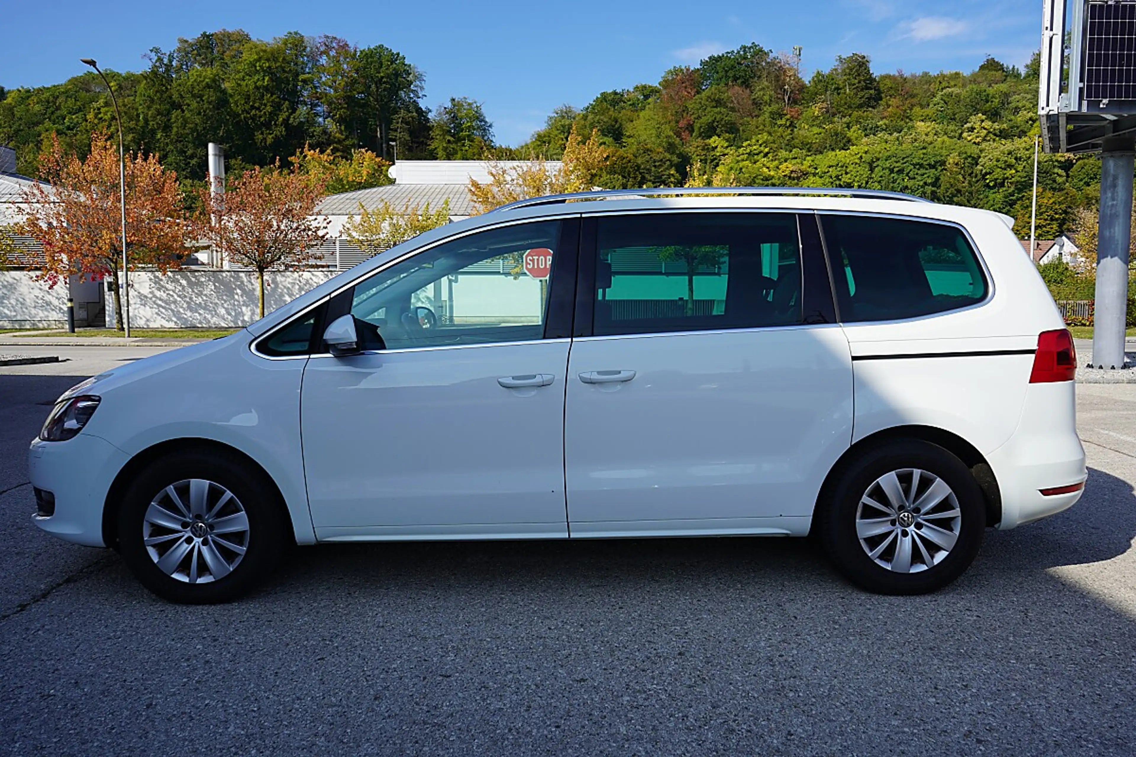 Volkswagen Sharan Karat BMT 2,0 TDI DSG — photo 11
