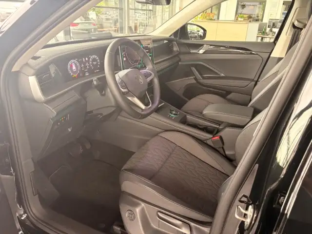 Volkswagen Tayron view 14