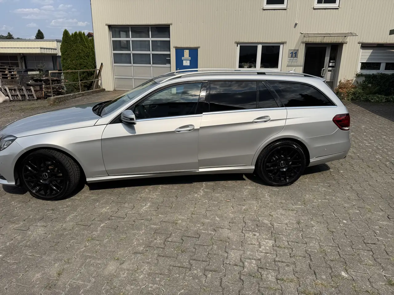 Mercedes-Benz E 200